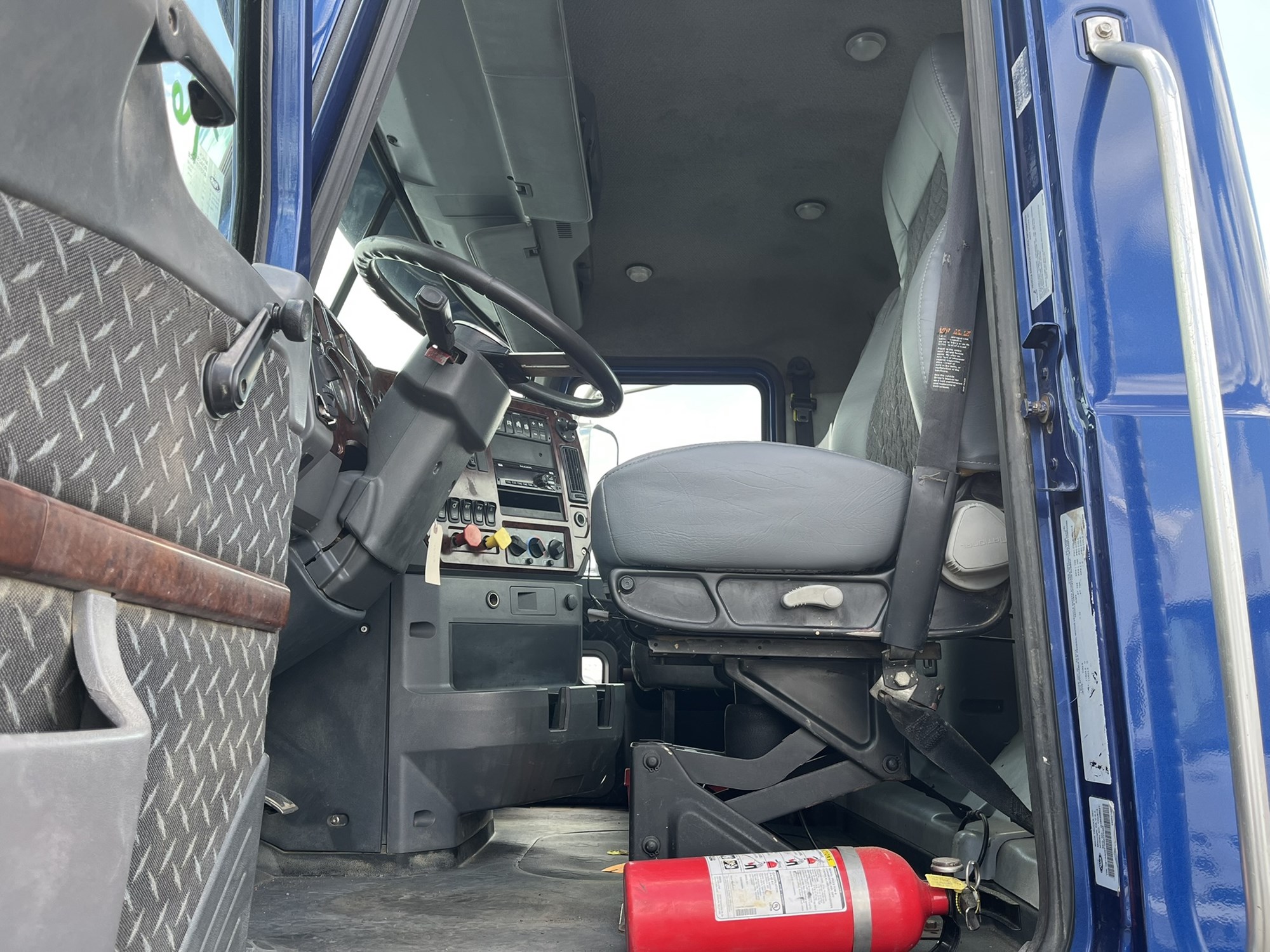 2017 MACK CHU613 2017 MACK CHU613 - image 3 of 6