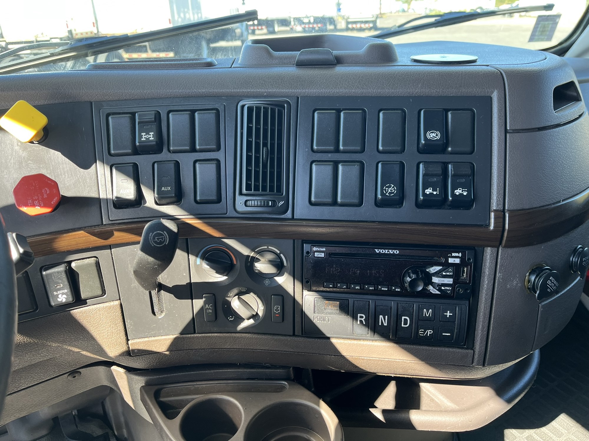 2018 VOLVO VNL64T670 1000991-08 2018 VOLVO VNL64T670 1000991-08