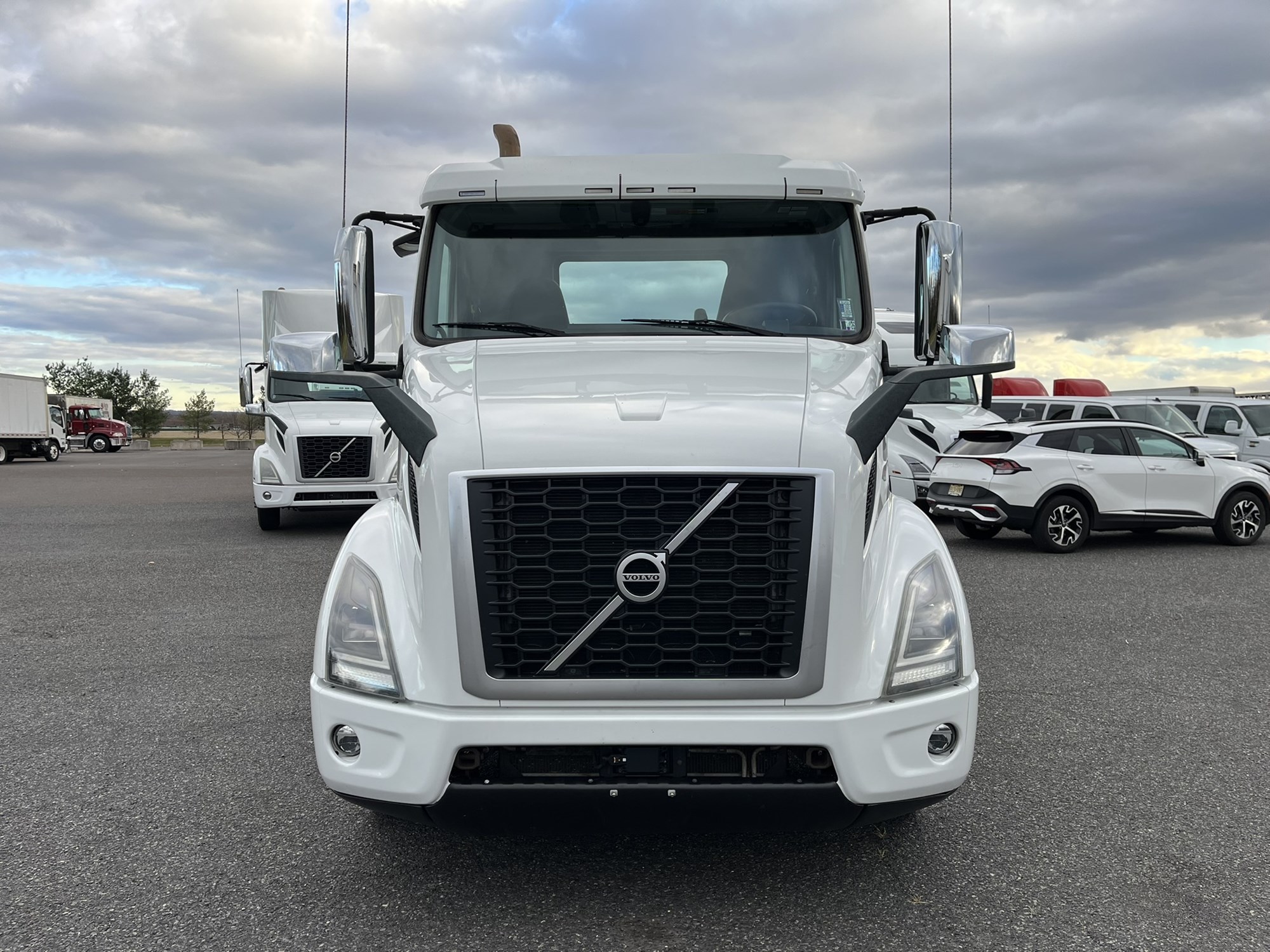2018 VOLVO VNR64T300 1001000-02 2018 VOLVO VNR64T300 1001000-02