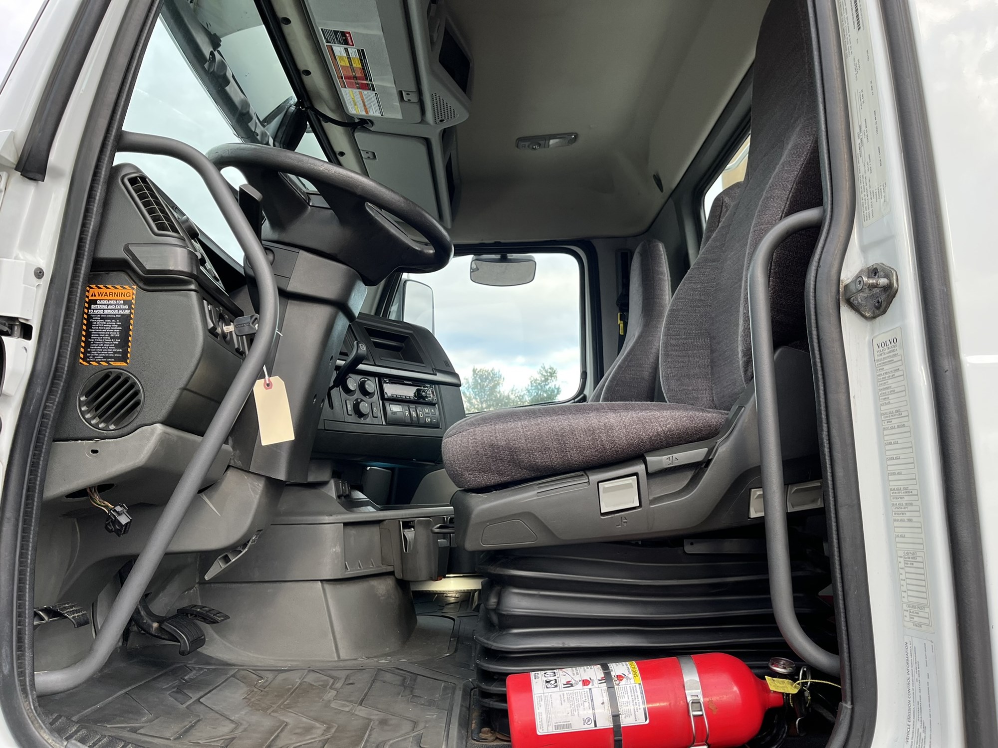 2018 VOLVO VNR64T300 1001000-07 2018 VOLVO VNR64T300 1001000-07