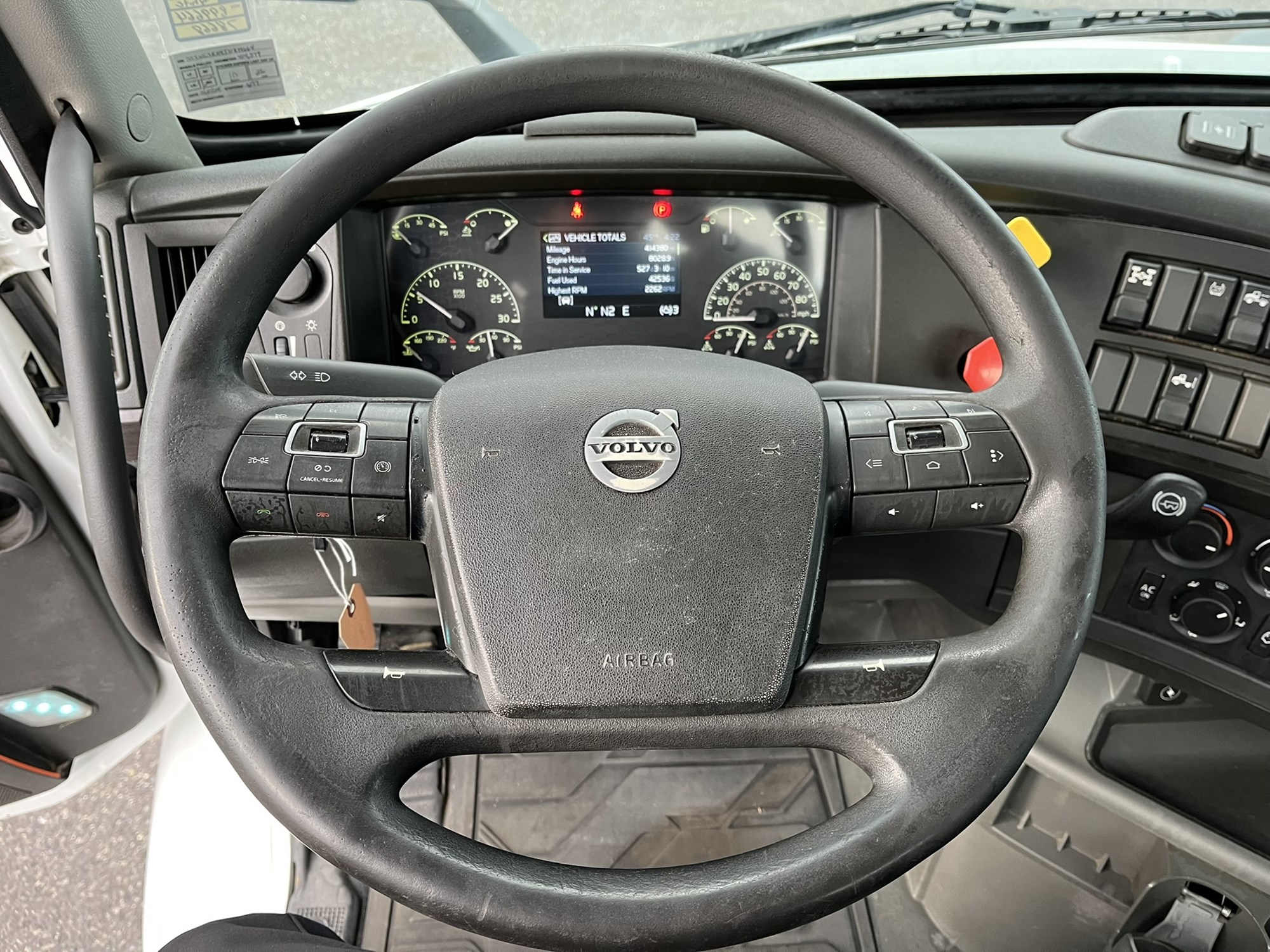 2018 VOLVO VNR64T300 1001000-09 2018 VOLVO VNR64T300 1001000-09