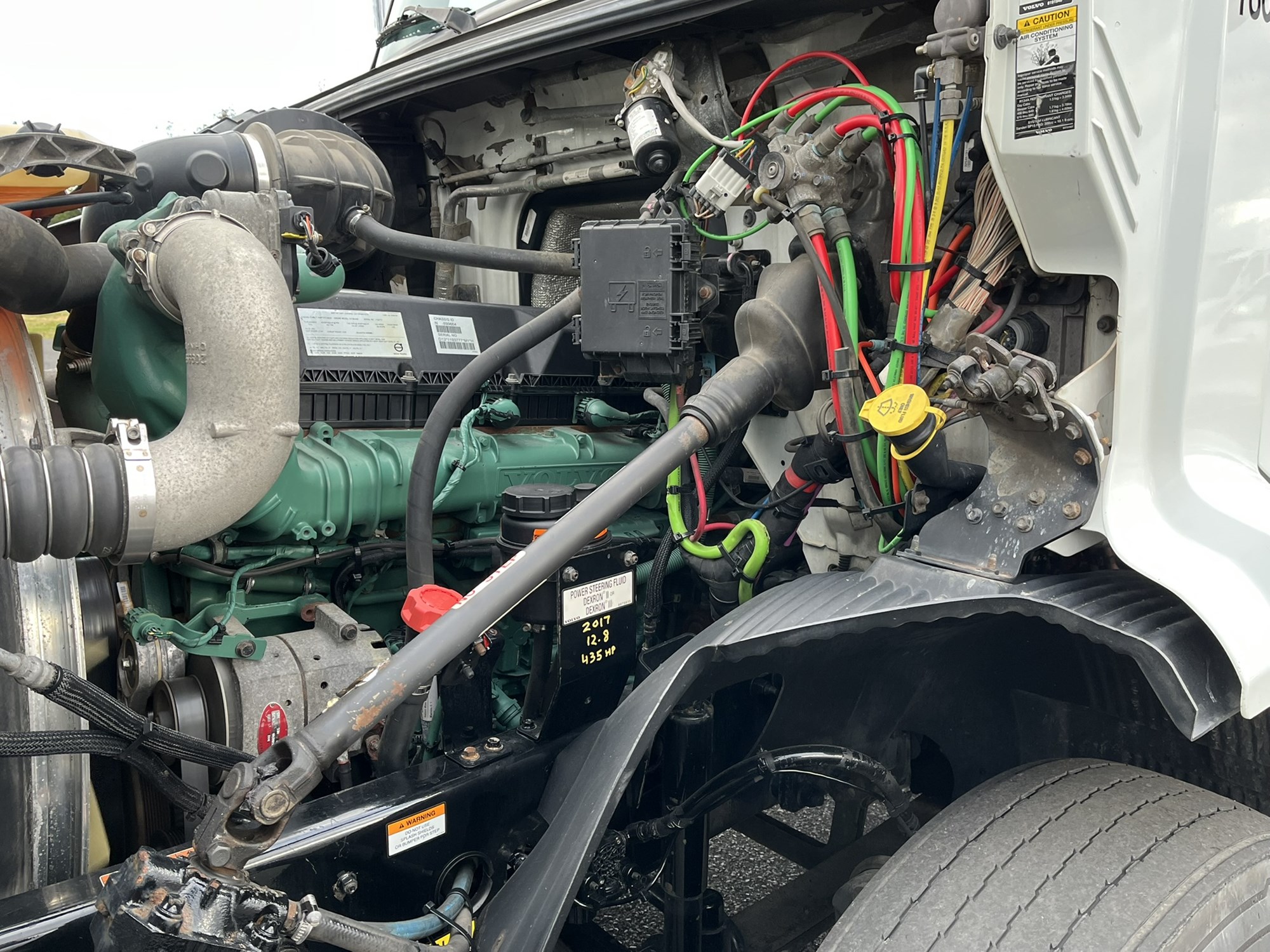 2018 VOLVO VNR64T300 1001000-14 2018 VOLVO VNR64T300 1001000-14