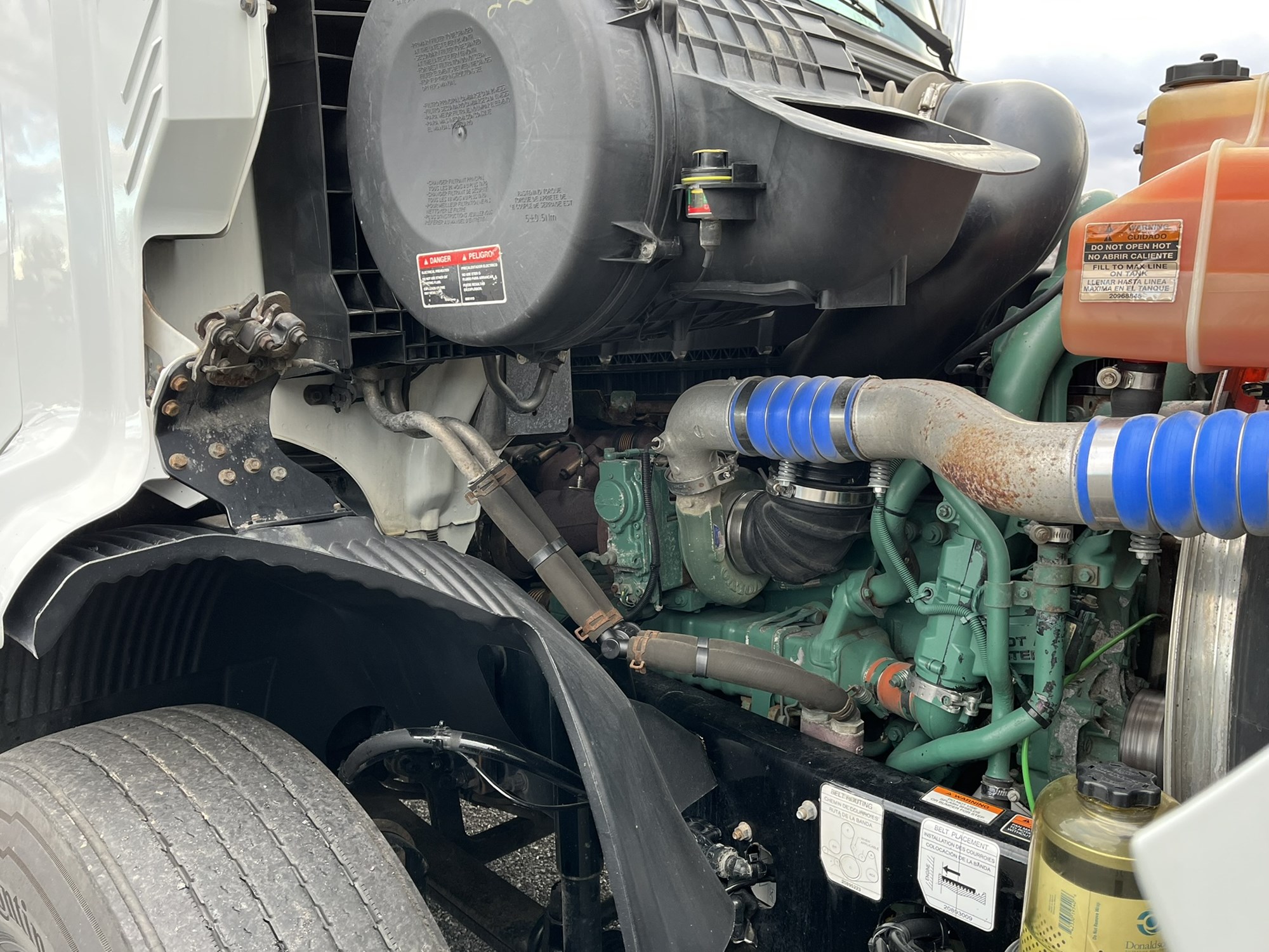 2018 VOLVO VNR64T300 1001000-16 2018 VOLVO VNR64T300 1001000-16