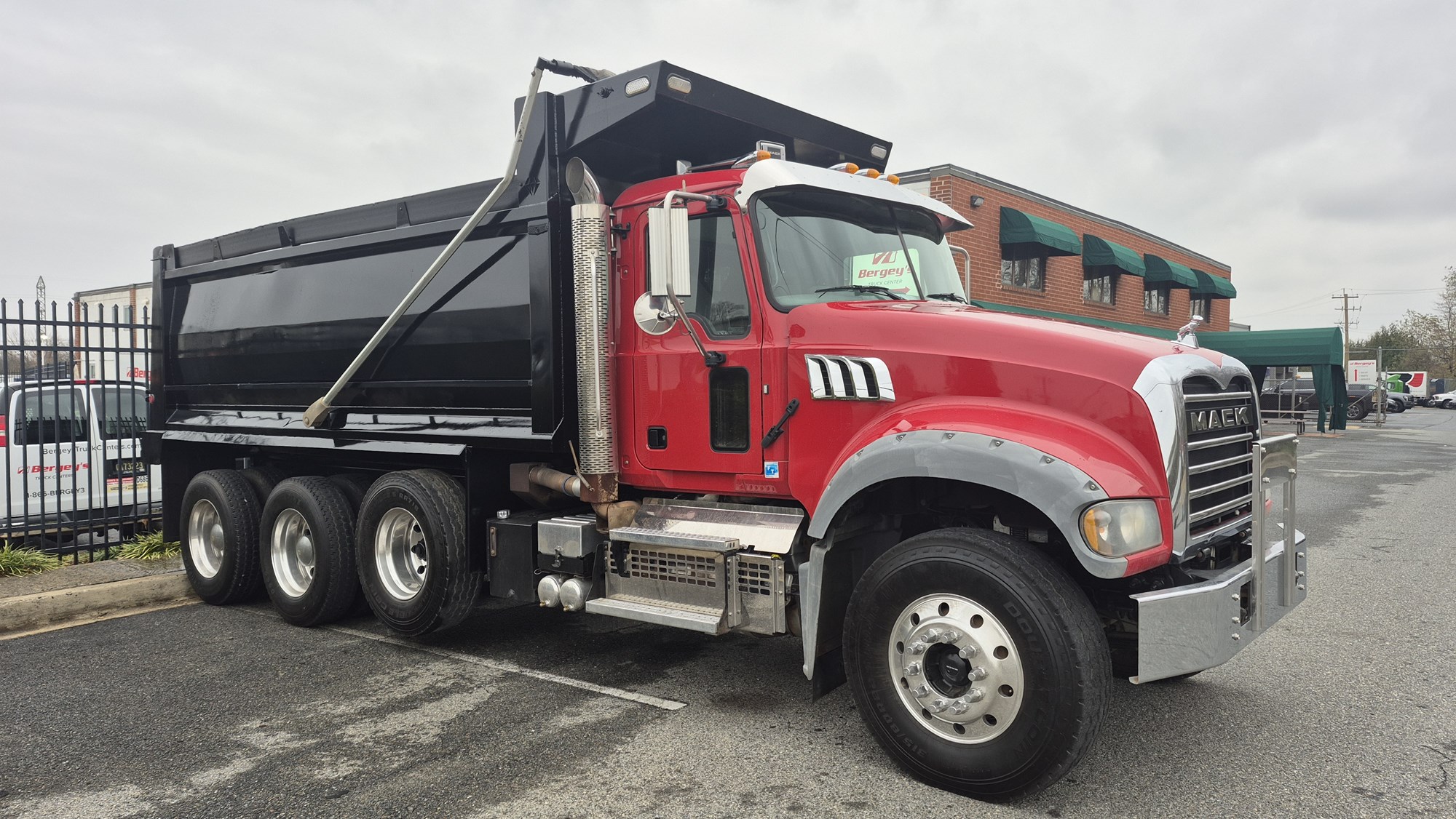 2019 MACK 64FR 2019 MACK 64FR - image 3 of 6