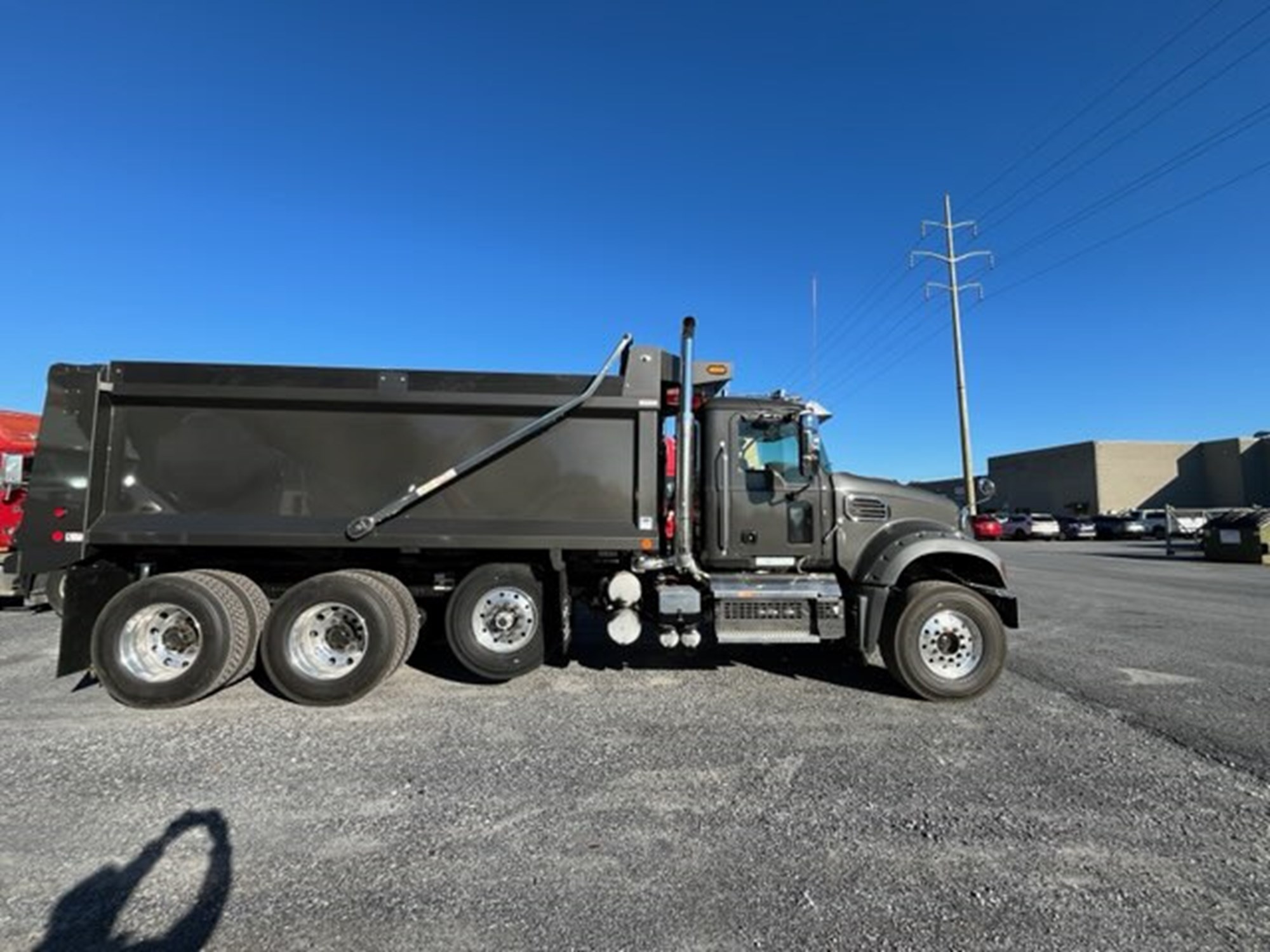 2026 MACK GR64FR - image 2 of 6