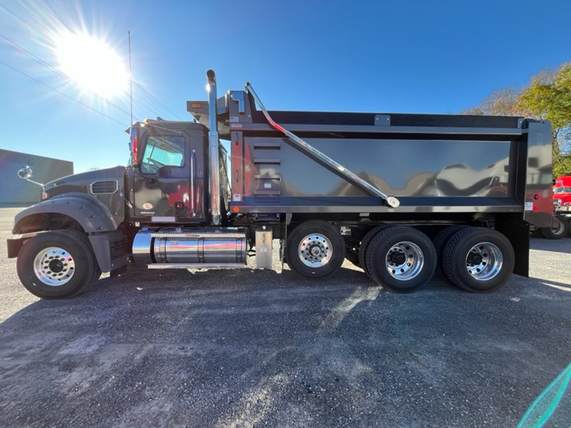 2026 MACK GR64FR - image 3 of 6