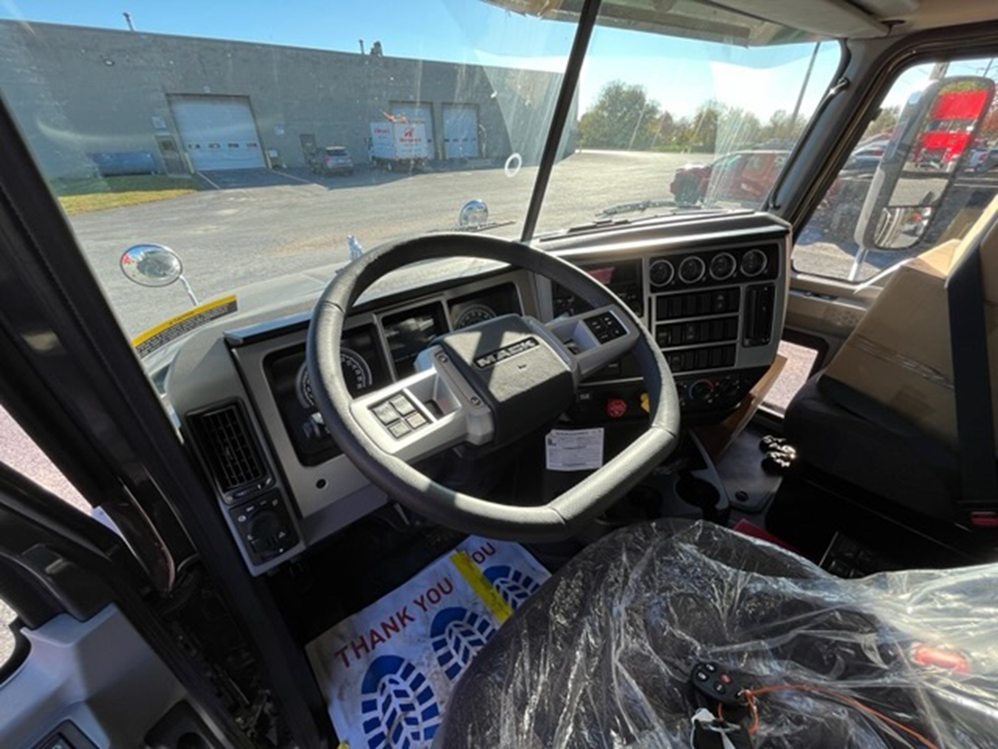 2026 MACK GR64FR - image 5 of 6