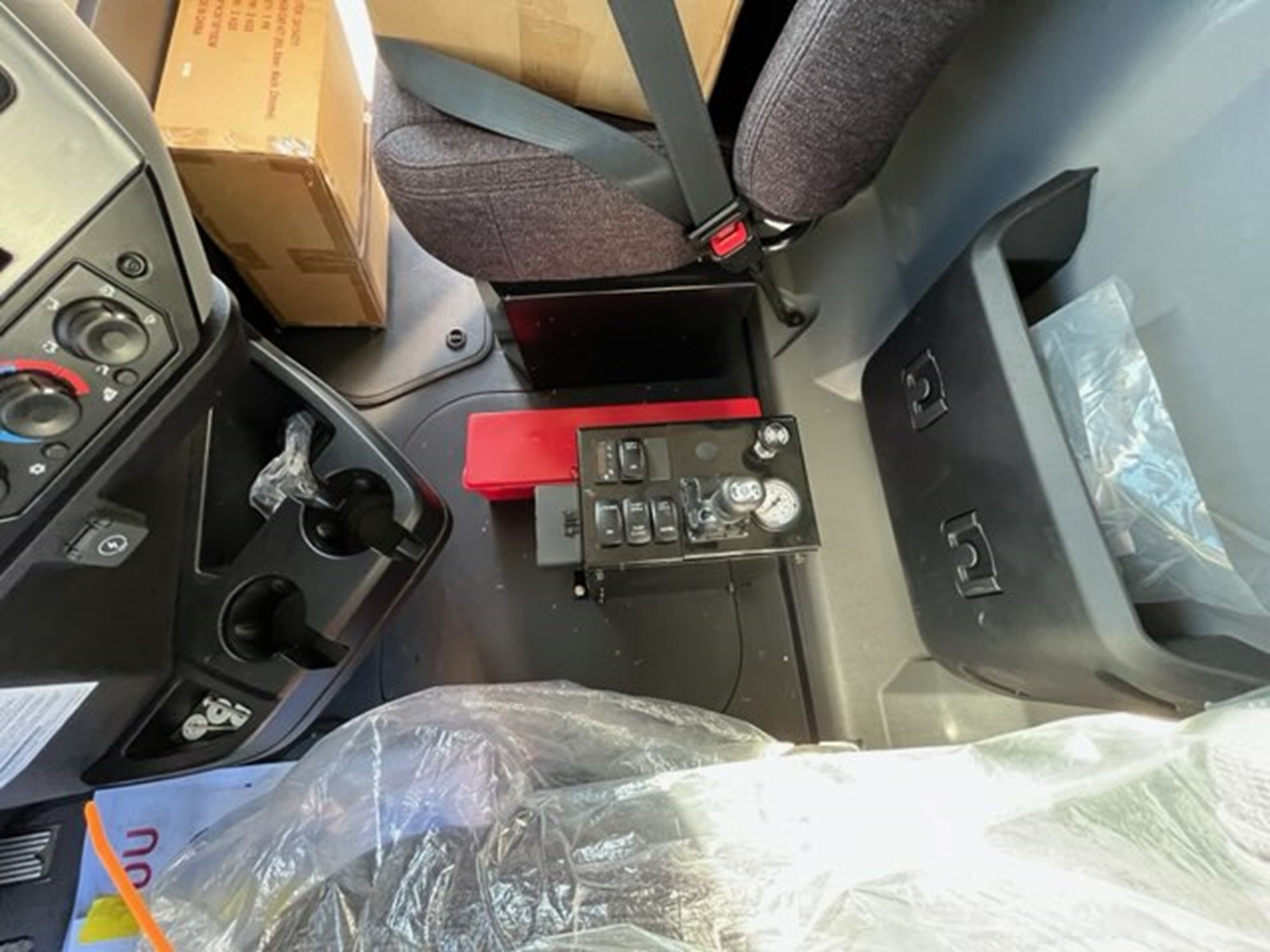 2026 MACK GR64FR - image 6 of 6