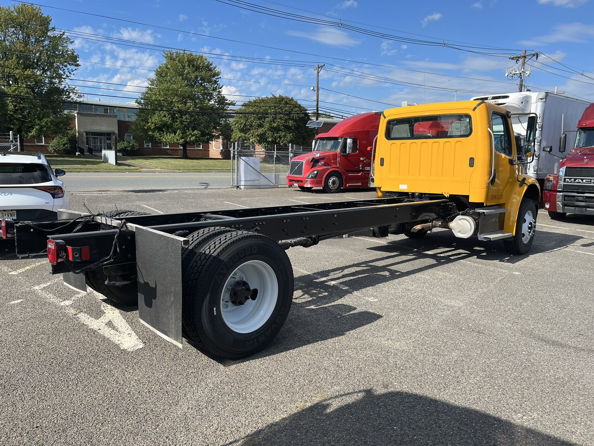 2021 FREIGHTLINER M2 1085561-04 2021 FREIGHTLINER M2 1085561-04