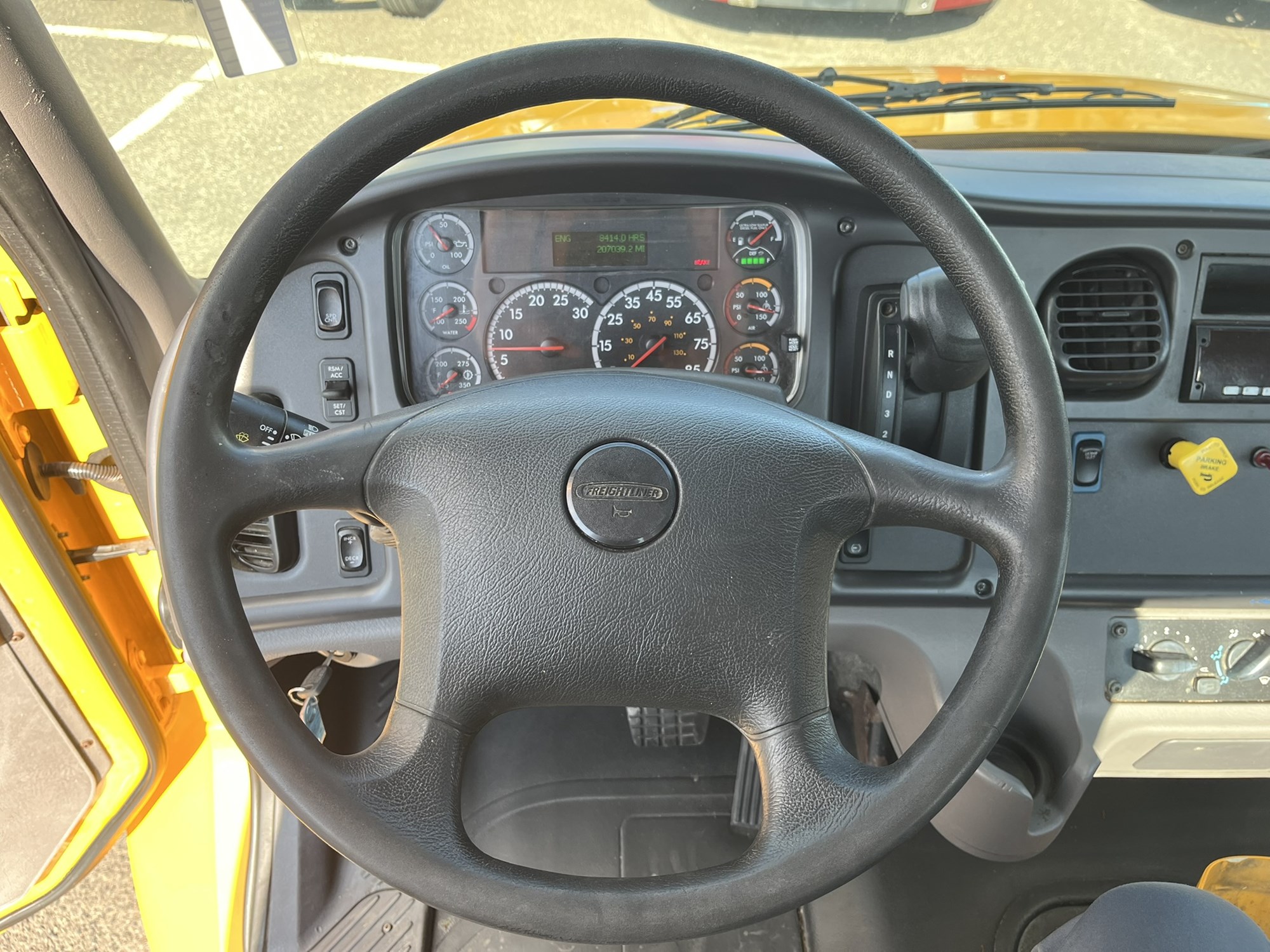 2021 FREIGHTLINER M2 1085561-09 2021 FREIGHTLINER M2 1085561-09