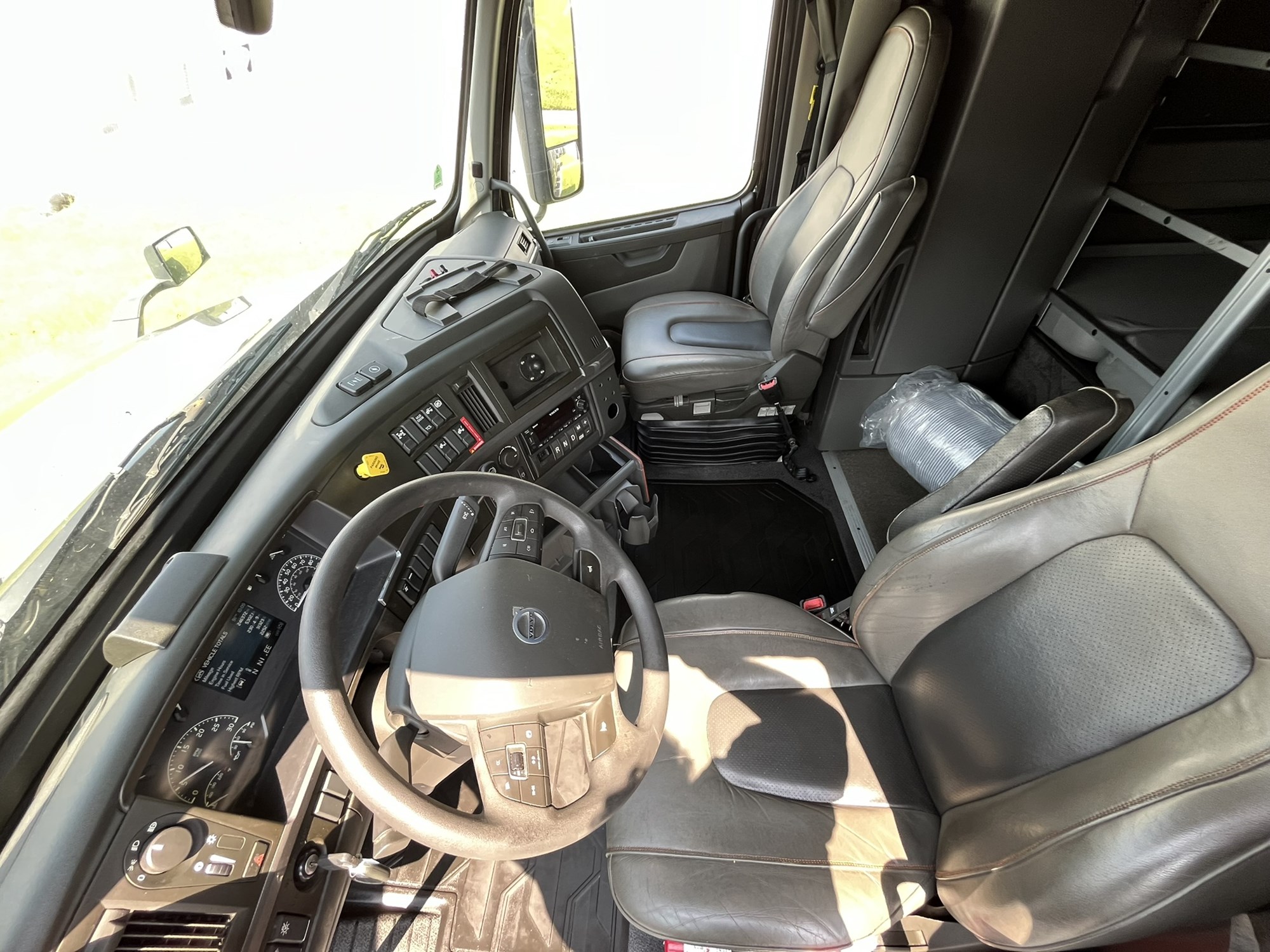 2024 Volvo VNL860 1091452-11 2024 Volvo VNL860 1091452-11