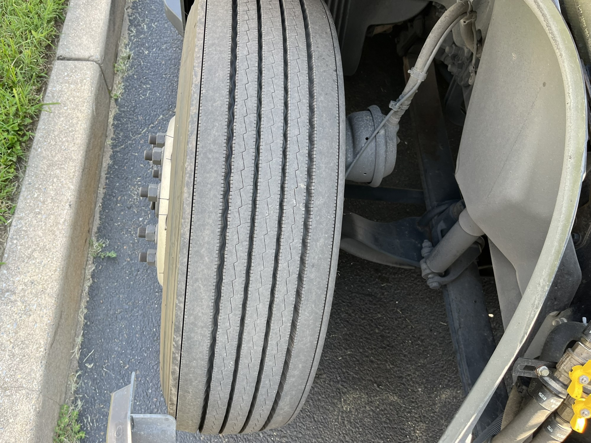 2024 Volvo VNL860 1091452-21 2024 Volvo VNL860 1091452-21