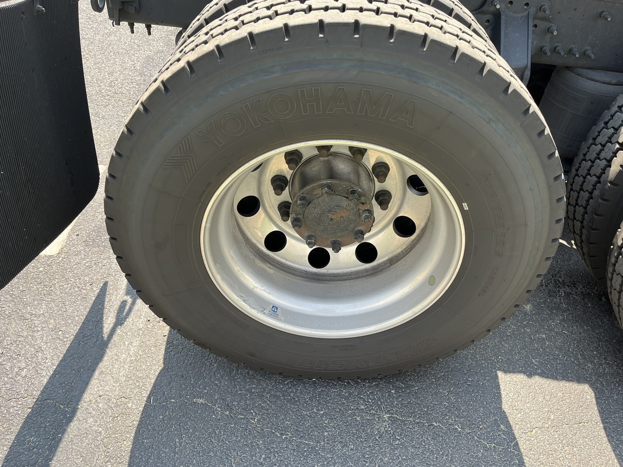 2024 Volvo VNL860 1091452-23 2024 Volvo VNL860 1091452-23