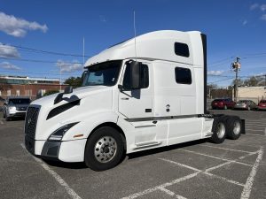 2023 VOLVO VNL860 1099674-01