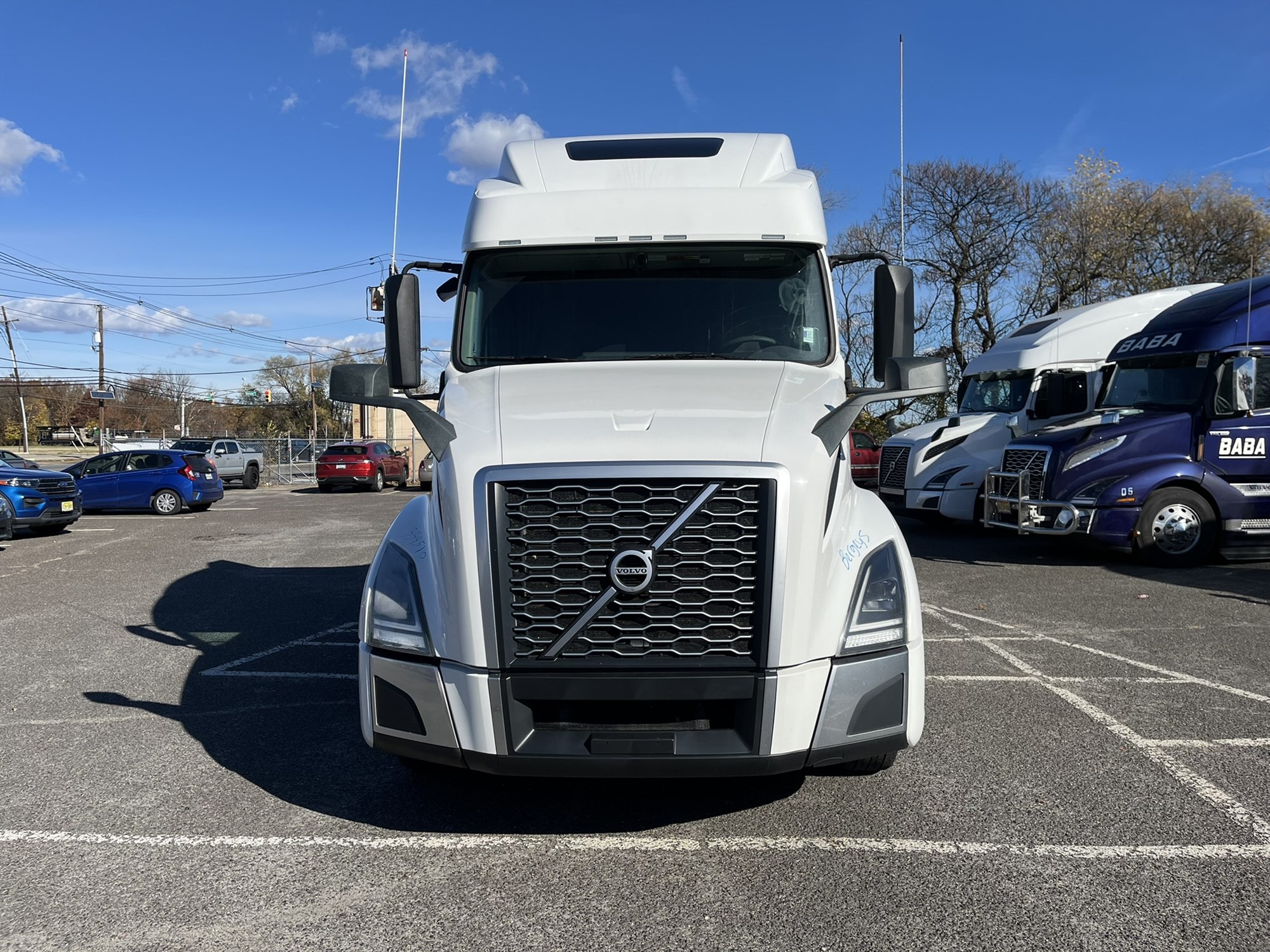 2023 VOLVO VNL860 - image 2 of 6
