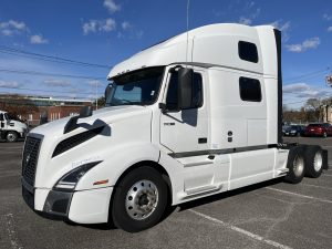 2023 VOLVO VNL860 1099677-01
