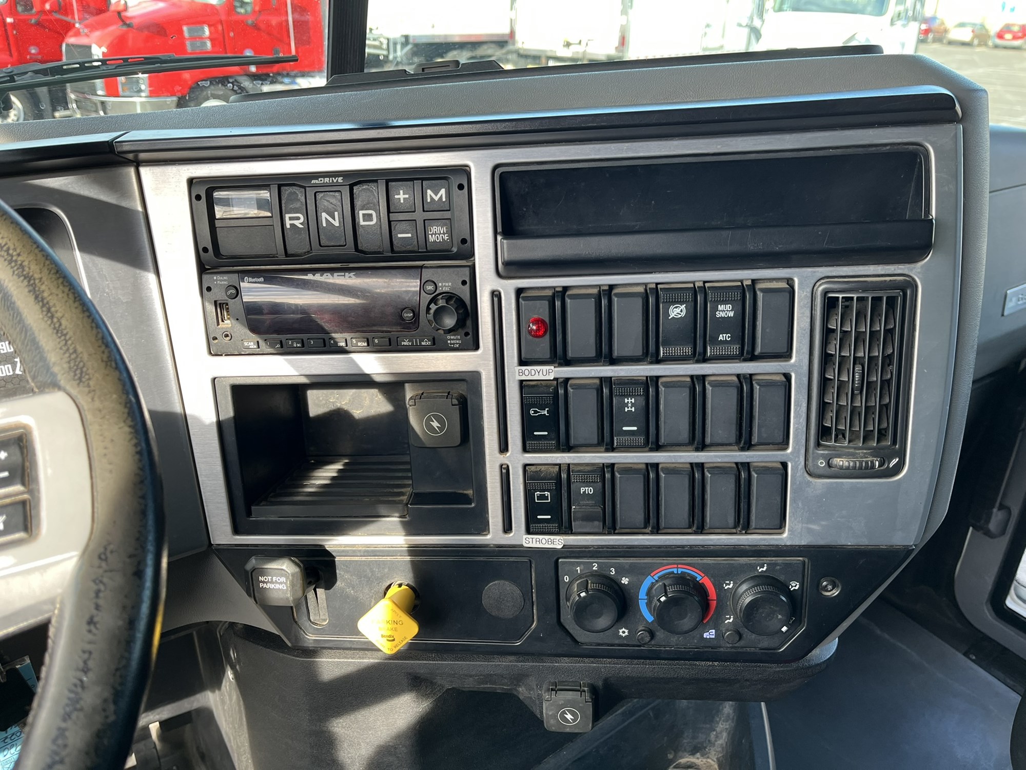 2022 MACK GRANITE 1101436-10 2022 MACK GRANITE 1101436-10