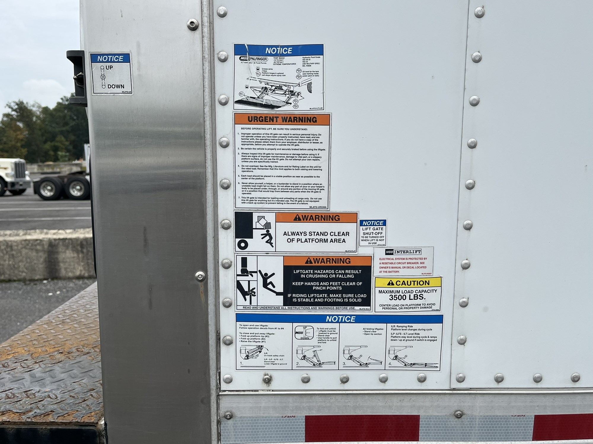 2018 HINO 338 1203054-21 2018 HINO 338 1203054-21