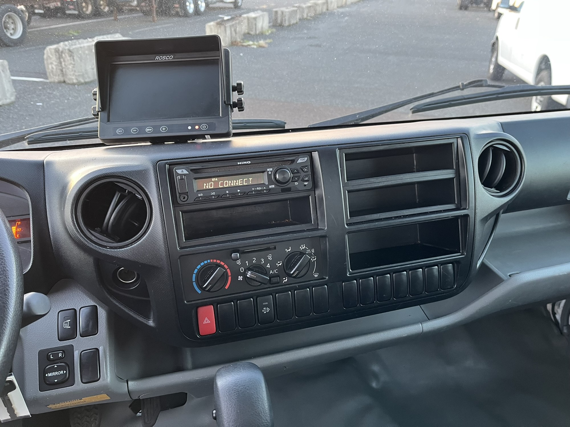 2020 HINO 195 1000003-10 2020 HINO 195 1000003-10