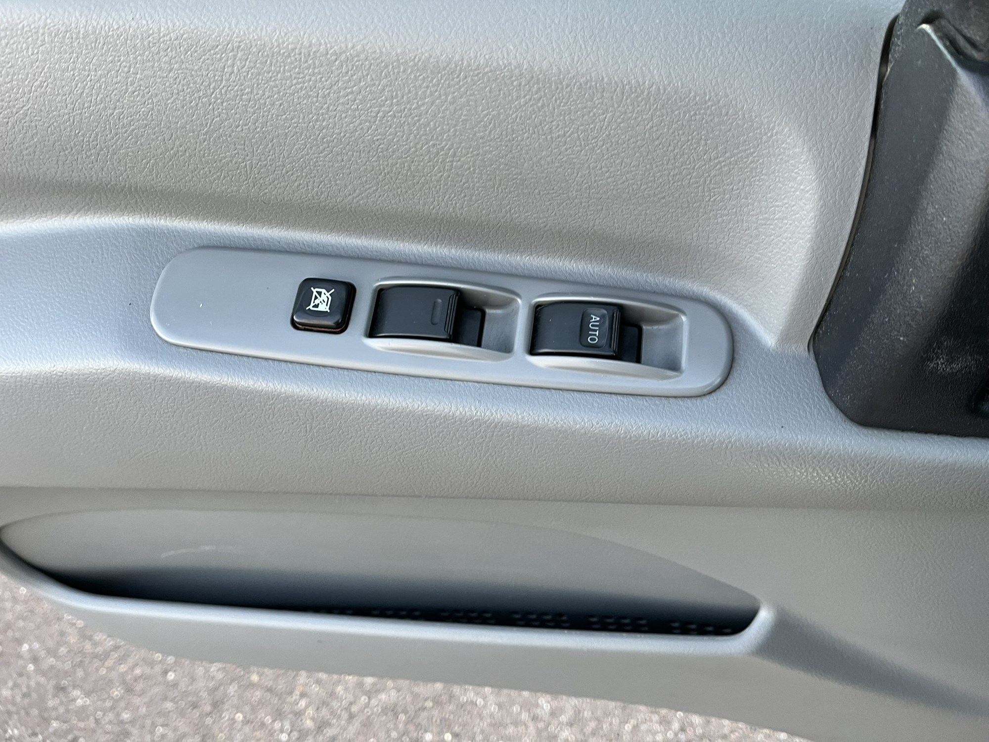 2020 HINO 195 1000003-12 2020 HINO 195 1000003-12