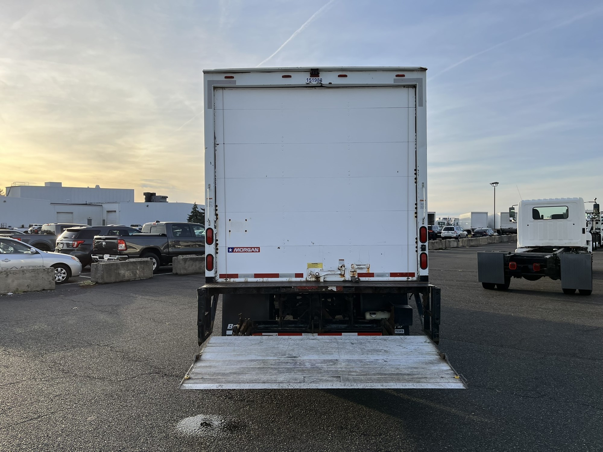 2015 HINO 195 1000441-05 2015 HINO 195 1000441-05