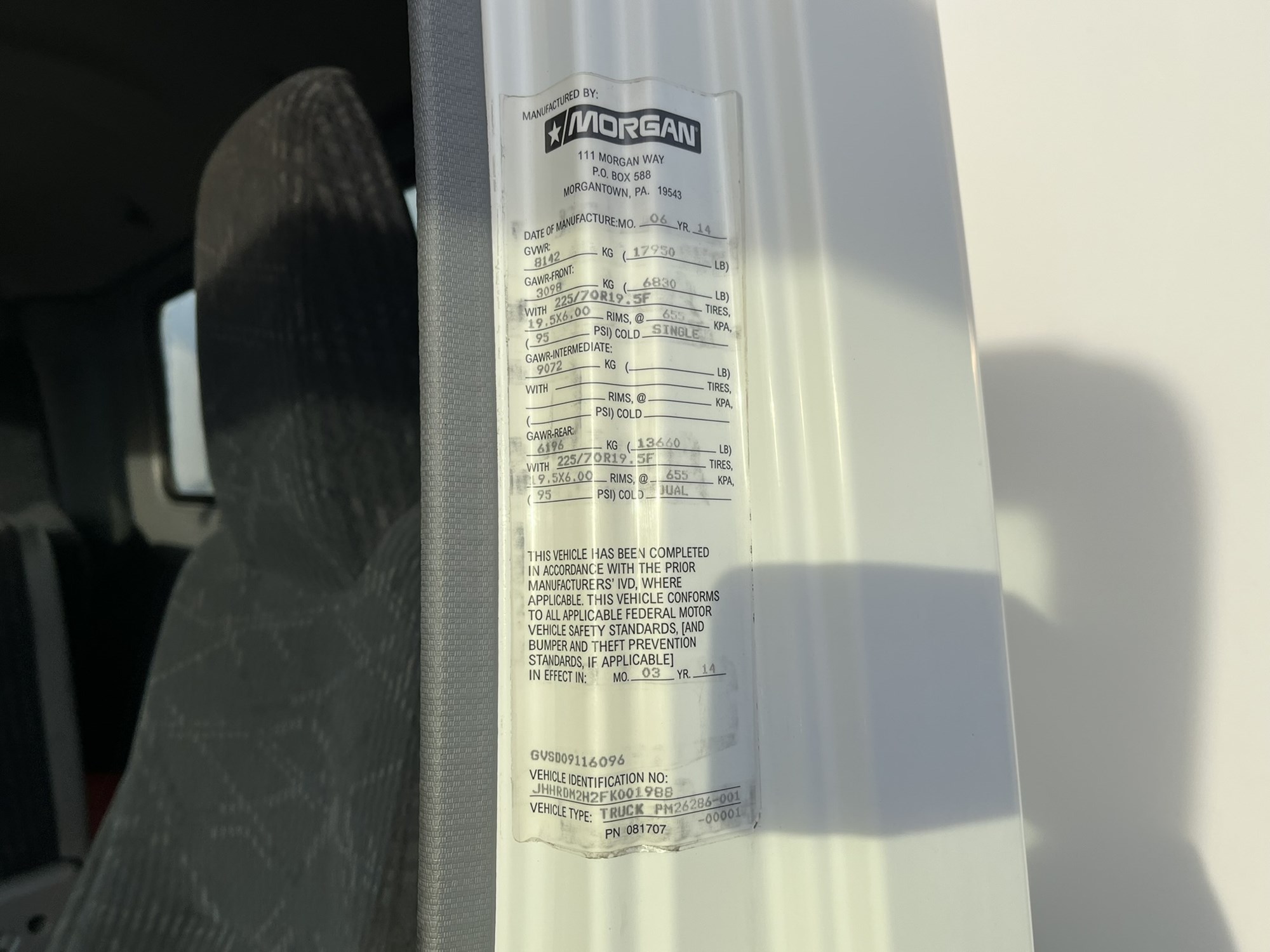 2015 HINO 195 1000441-13 2015 HINO 195 1000441-13