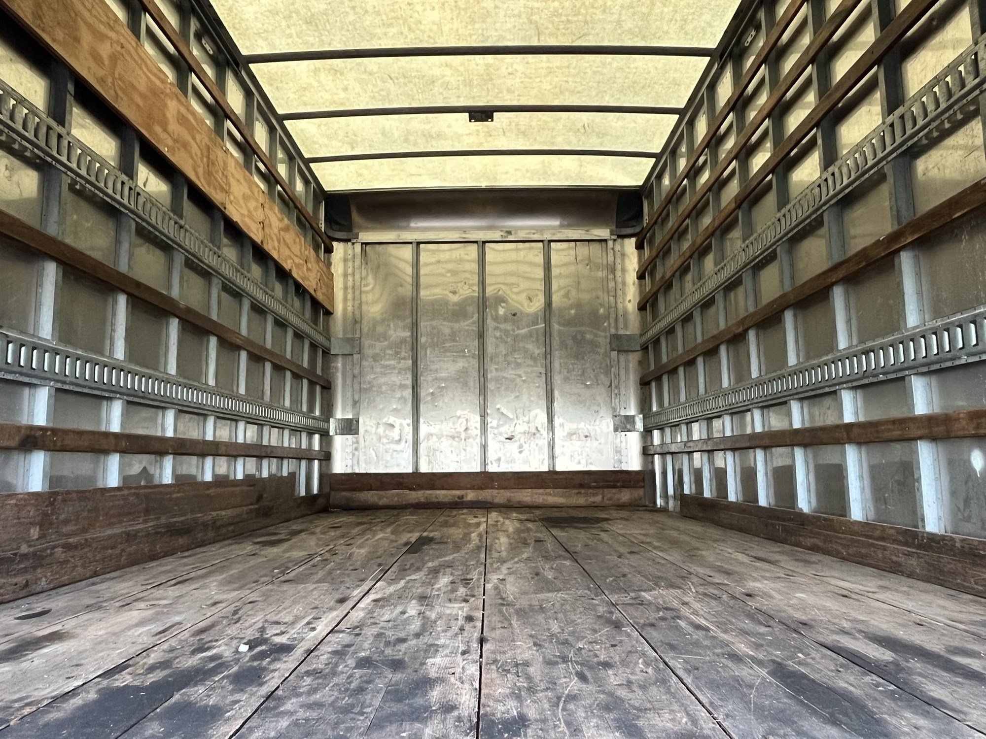 2015 HINO 195 1000441-22 2015 HINO 195 1000441-22