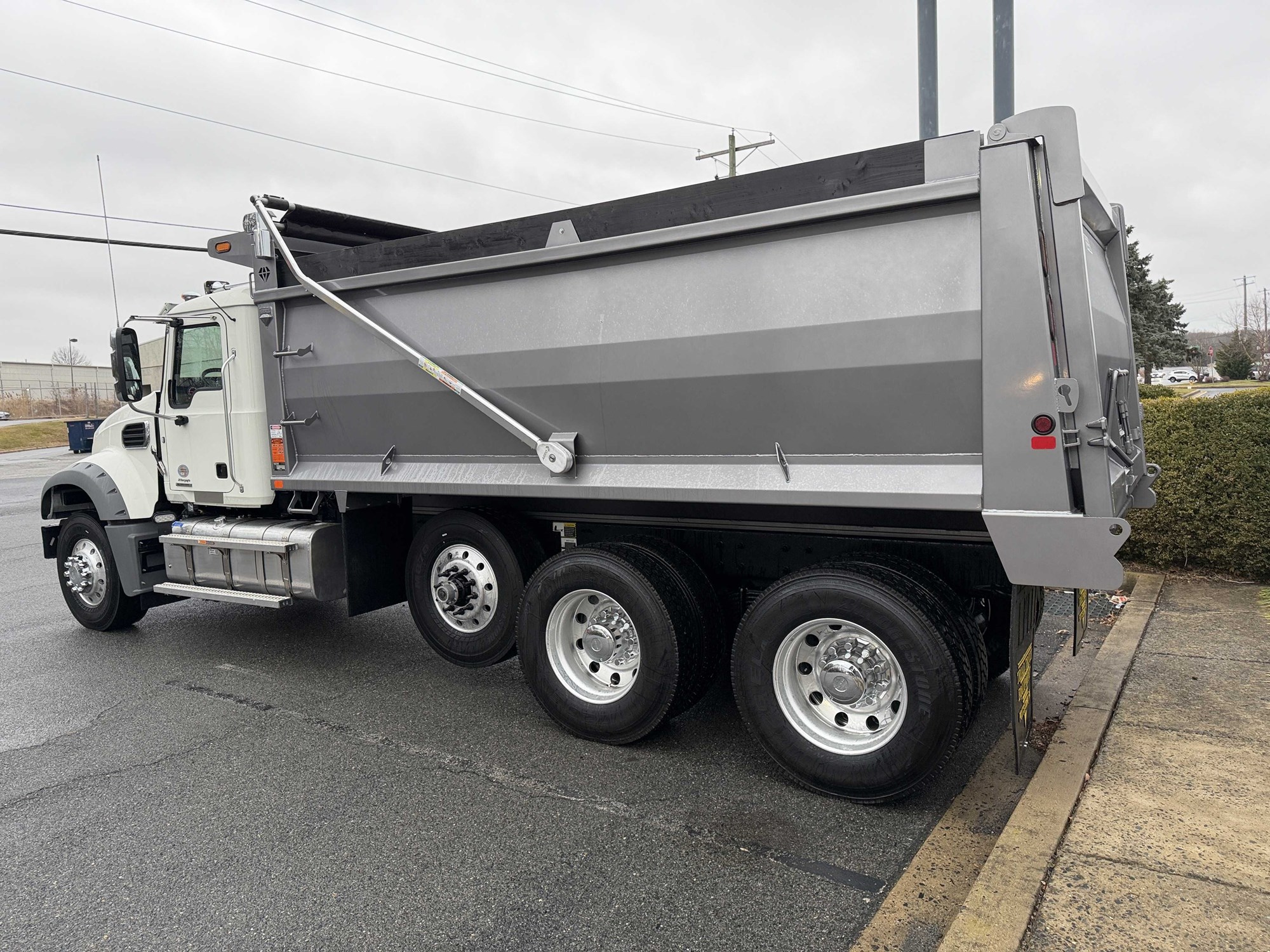 2026 MACK GR64FR 2026 MACK GR64FR - image 3 of 6