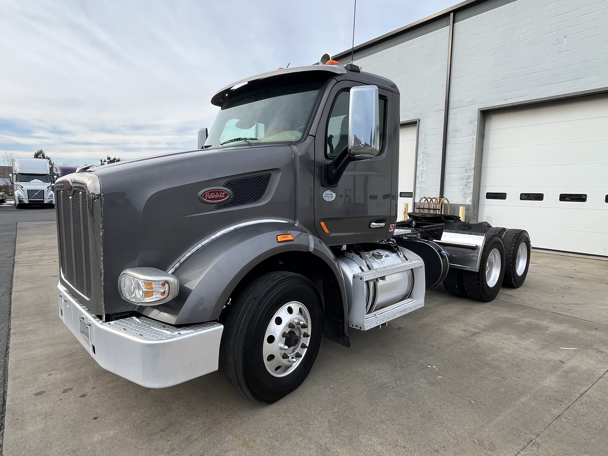 2019 PETERBILT 567 2019 PETERBILT 567 - image 1 of 6