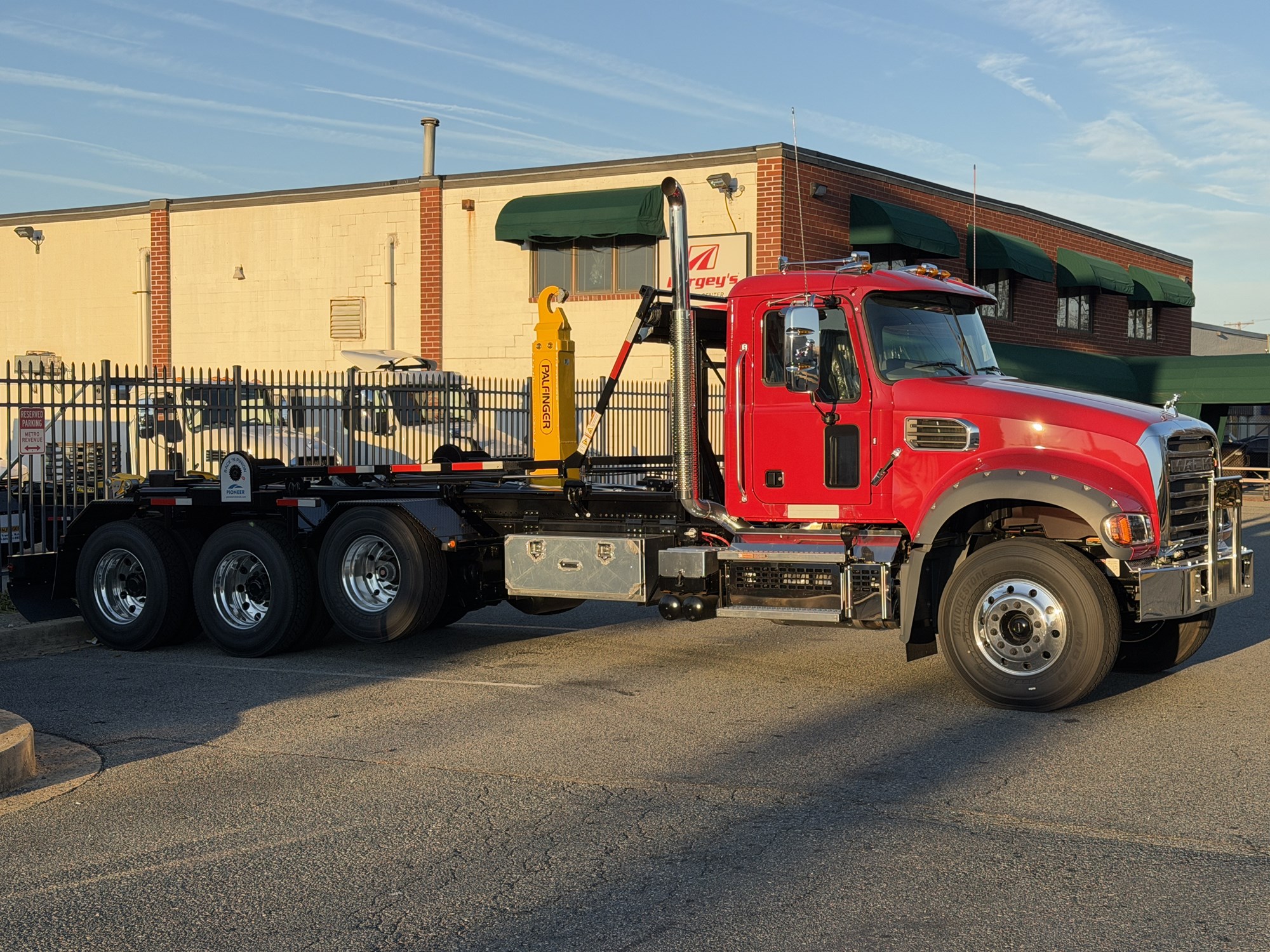 2026 MACK Granite 64FR 2026 MACK Granite 64FR - image 2 of 5