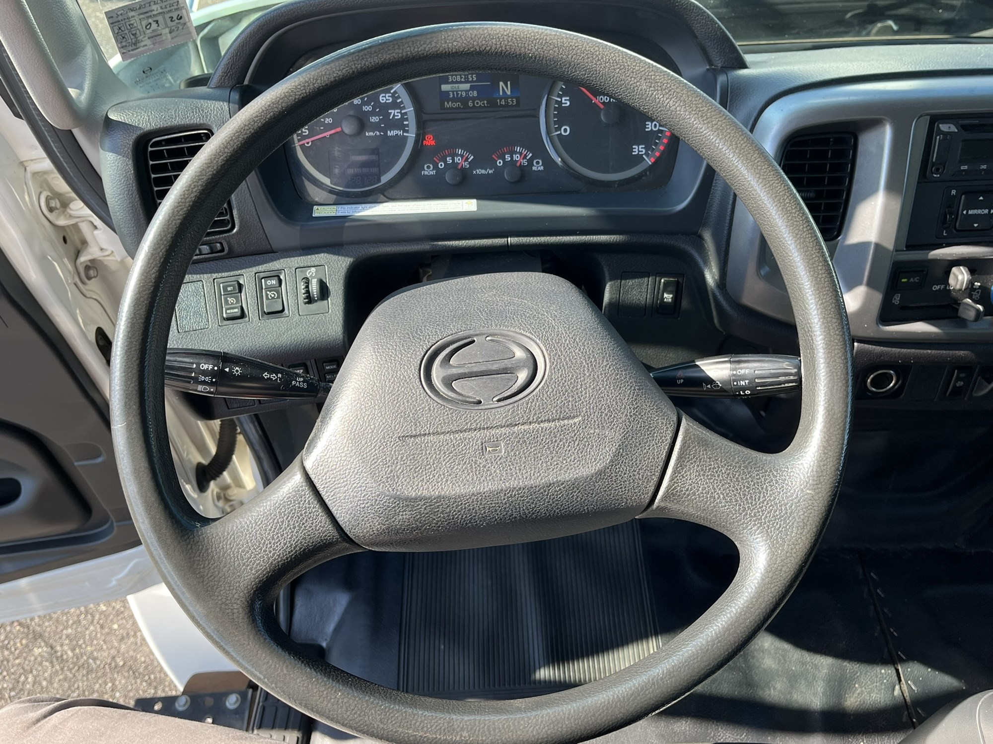 2020 HINO 268A 1000028-10 2020 HINO 268A 1000028-10