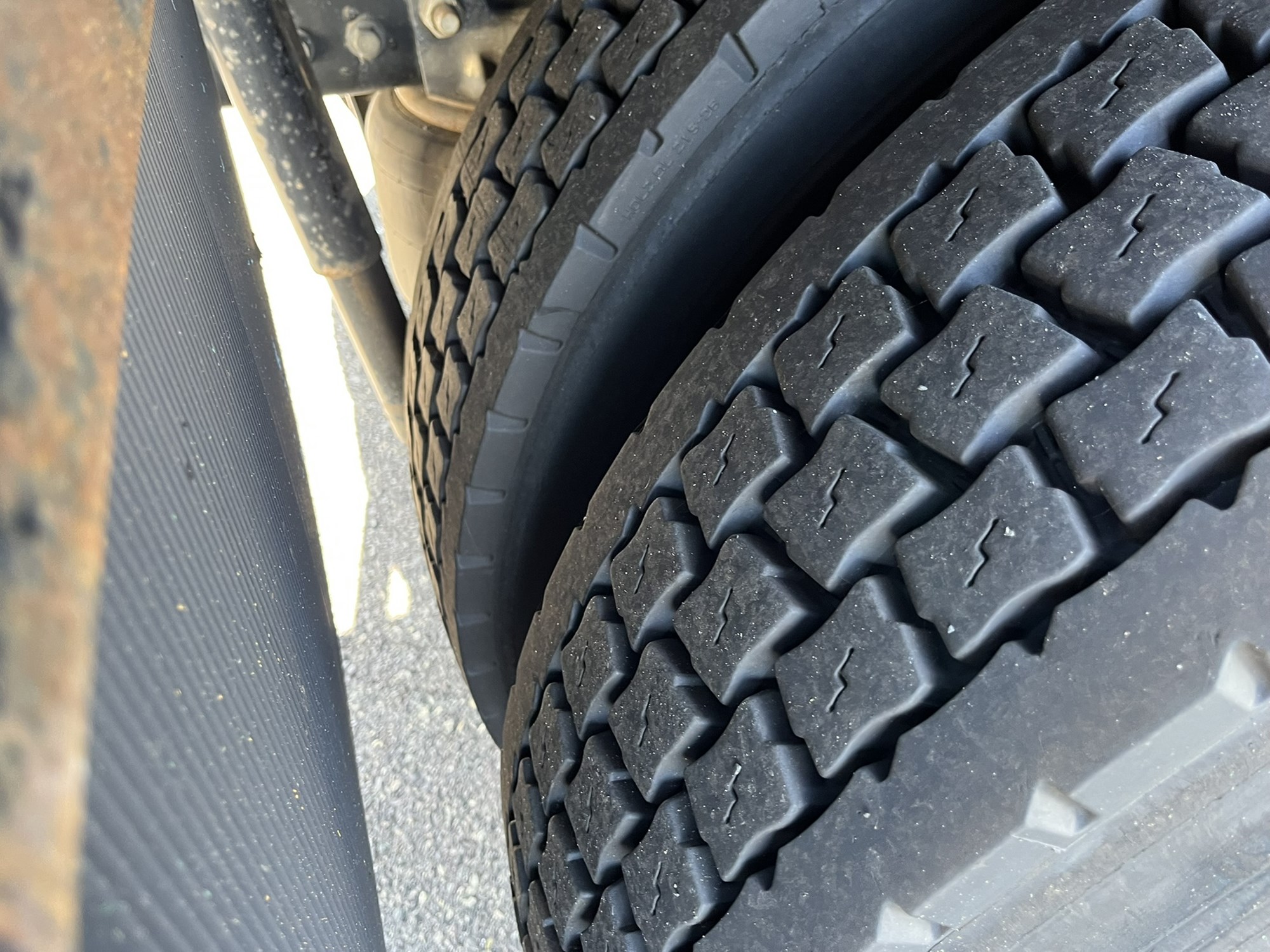 2020 HINO 268A 1000028-23 2020 HINO 268A 1000028-23