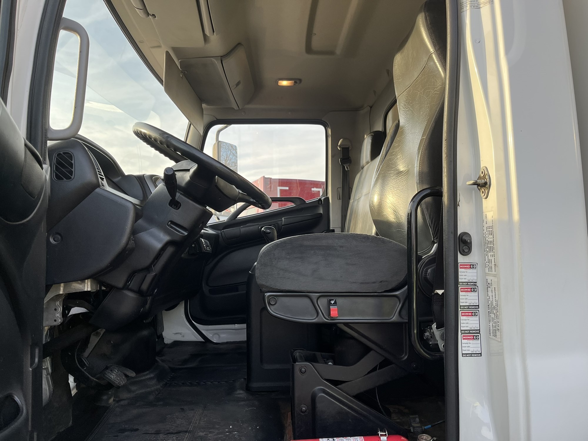 2016 HINO 268A 1000462-07 2016 HINO 268A 1000462-07