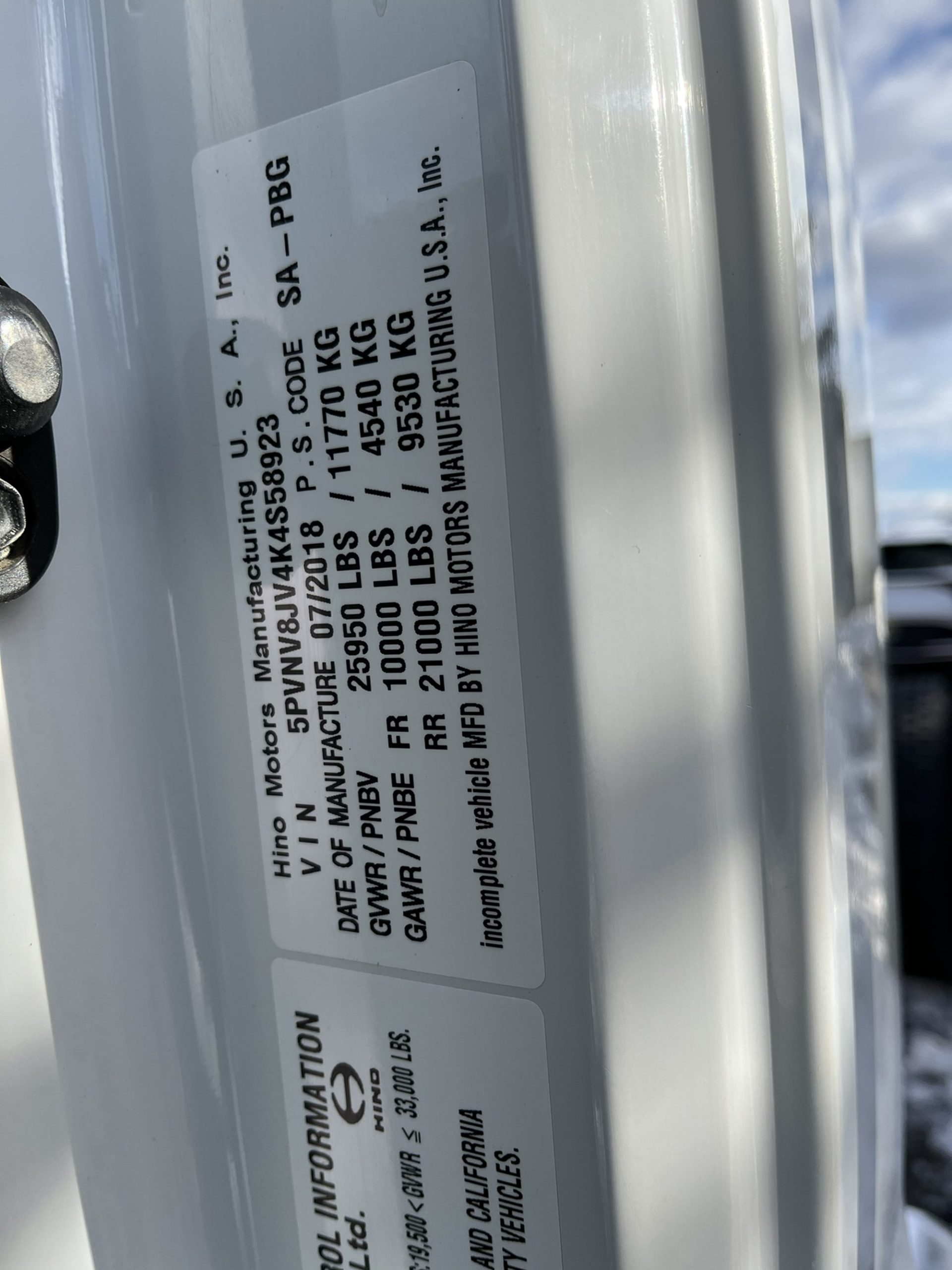 2019 HINO 268A 2019 HINO 268A - image 5 of 5