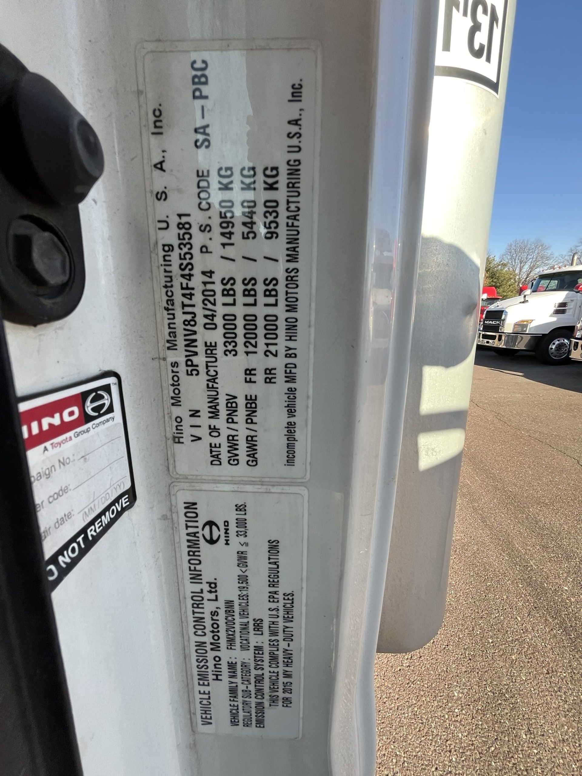 2015 HINO 338 1015479-14 2015 HINO 338 1015479-14