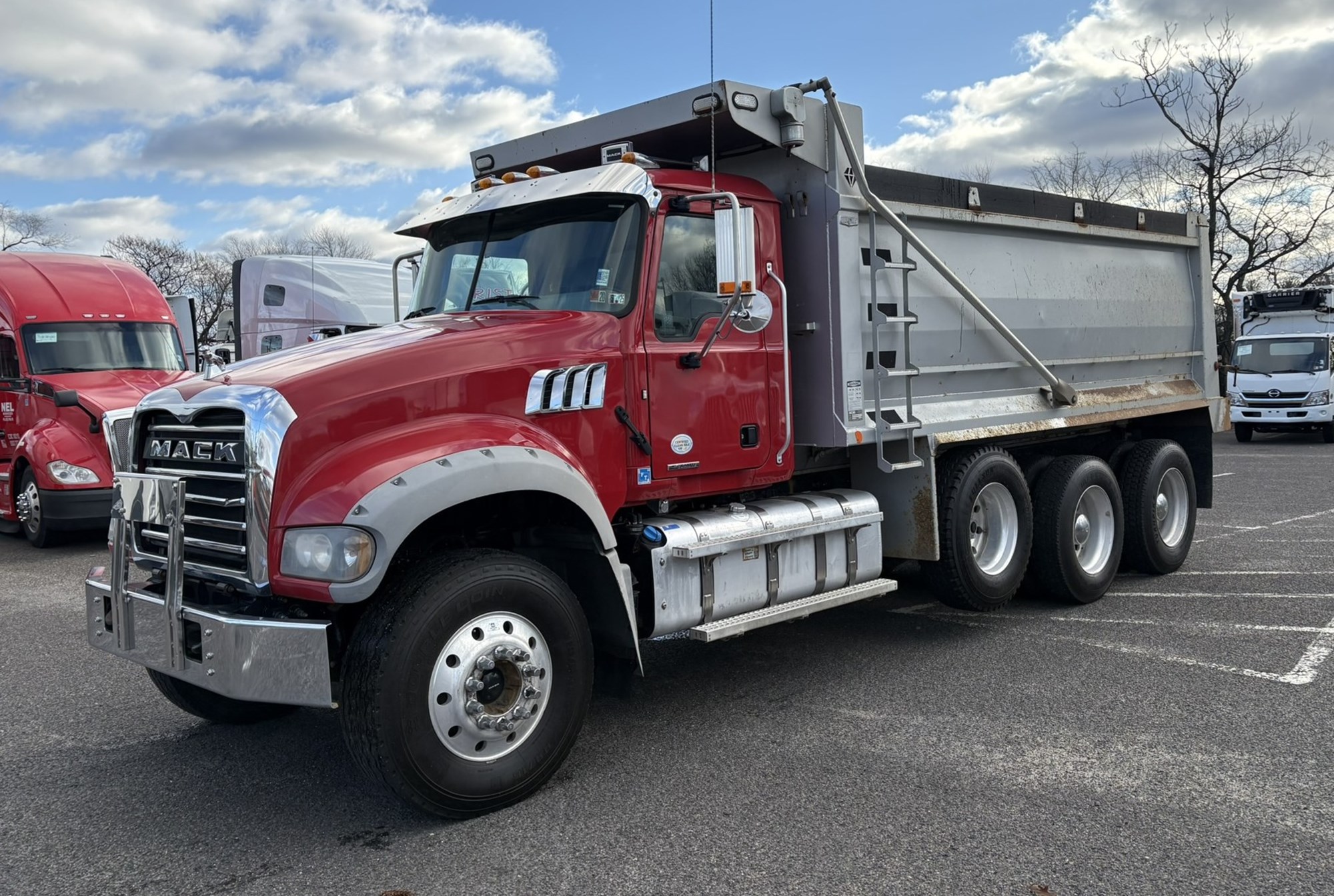 2019 MACK GR64F 2019 MACK GR64F - image 1 of 6