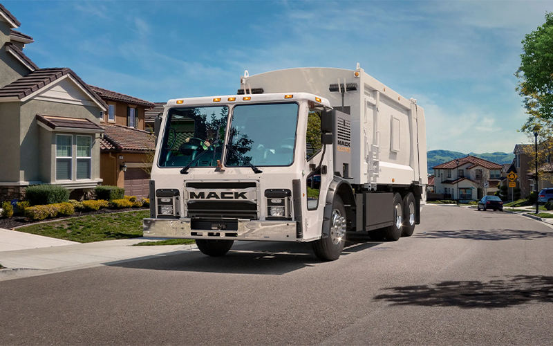 Mack Trucks LR Electric Mack Trucks LR Electric - image 2 of 5