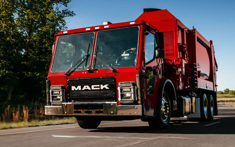 Mack Trucks LR Series (Low-Entry Refuse) Mack Trucks LR Series (Low-Entry Refuse) - image 1 of 4