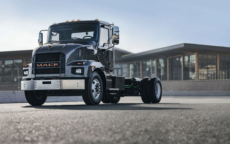 Mack Trucks MD Electric - image 3 of 4