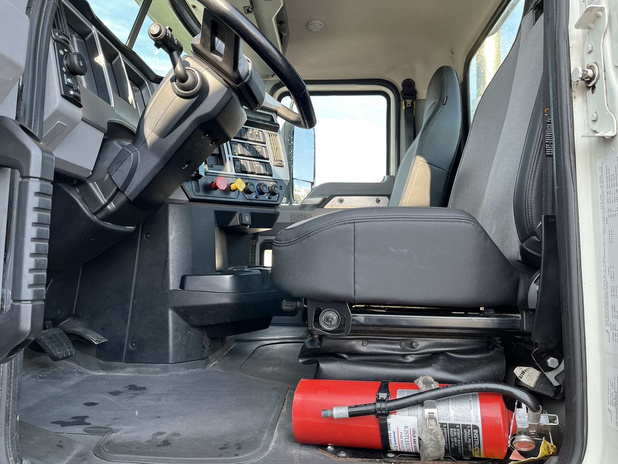 2020 MACK AN64T 1000082-07 2020 MACK AN64T 1000082-07