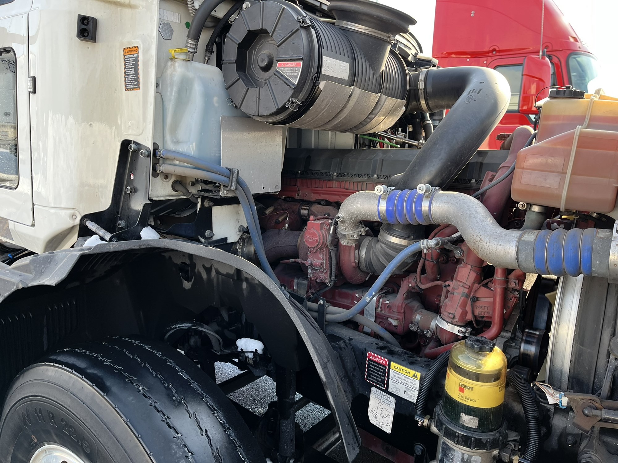 2020 MACK AN64T 1000082-15 2020 MACK AN64T 1000082-15