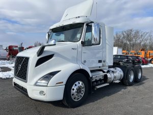 2019 VOLVO VNR64T300 1000574-01