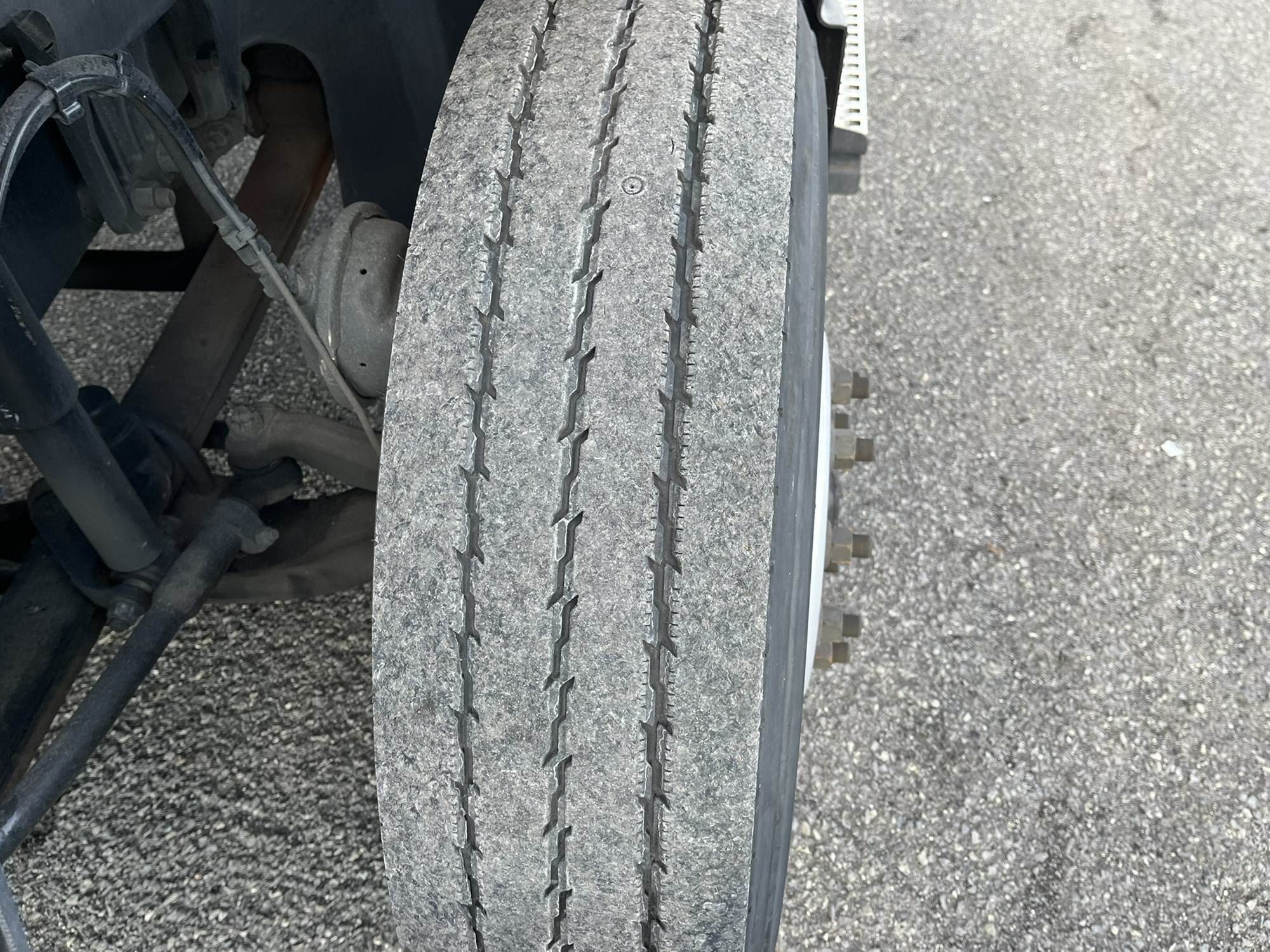 2019 VOLVO VNR64T300 1000574-17 2019 VOLVO VNR64T300 1000574-17