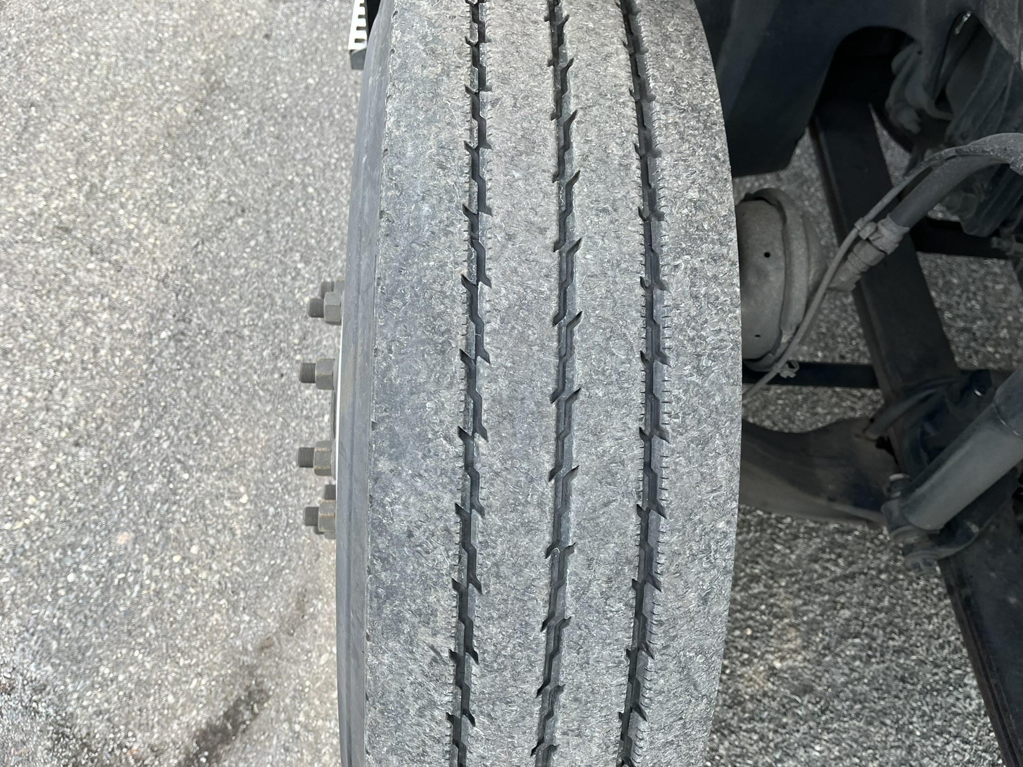 2019 VOLVO VNR64T300 1000574-18 2019 VOLVO VNR64T300 1000574-18