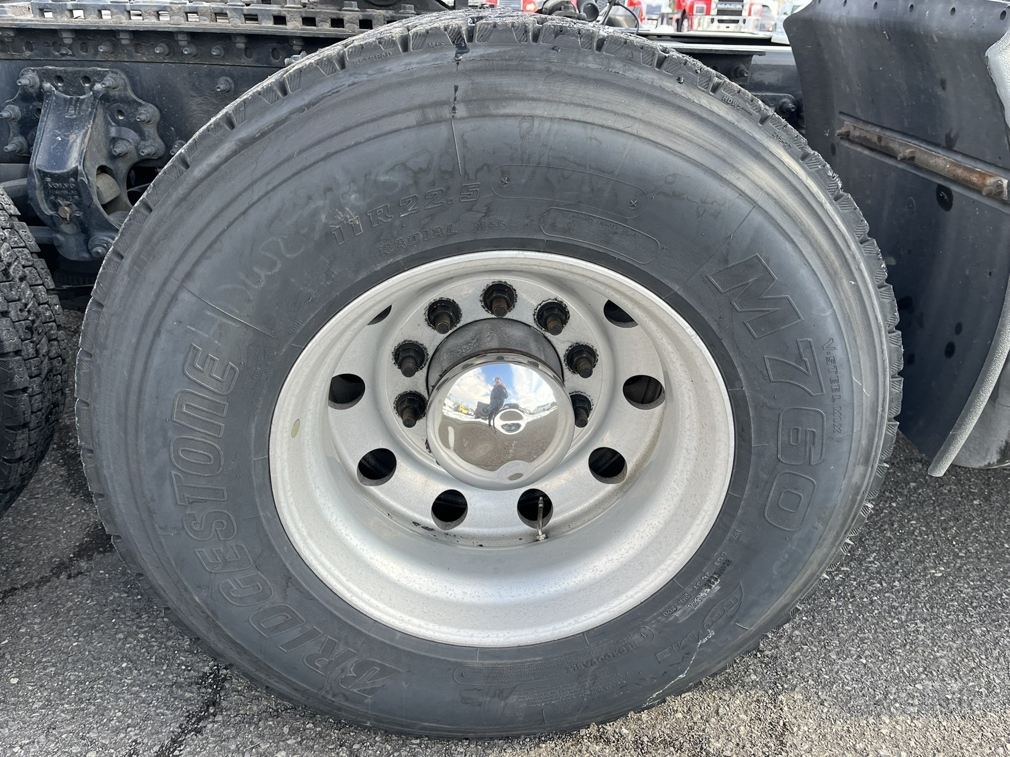 2019 VOLVO VNR64T300 1000574-24 2019 VOLVO VNR64T300 1000574-24