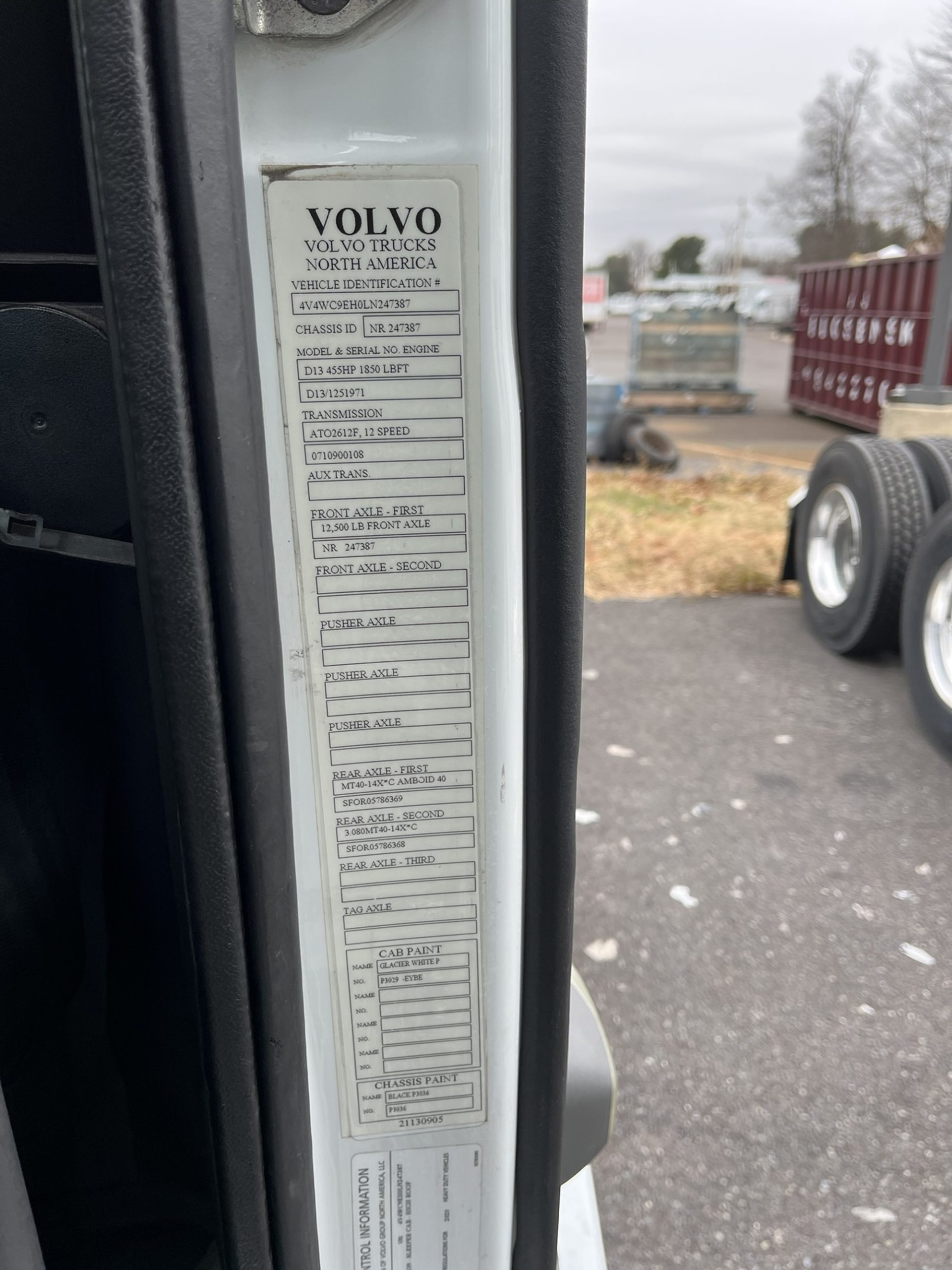 2020 VOLVO VNR64T640 2020 VOLVO VNR64T640 - image 5 of 5