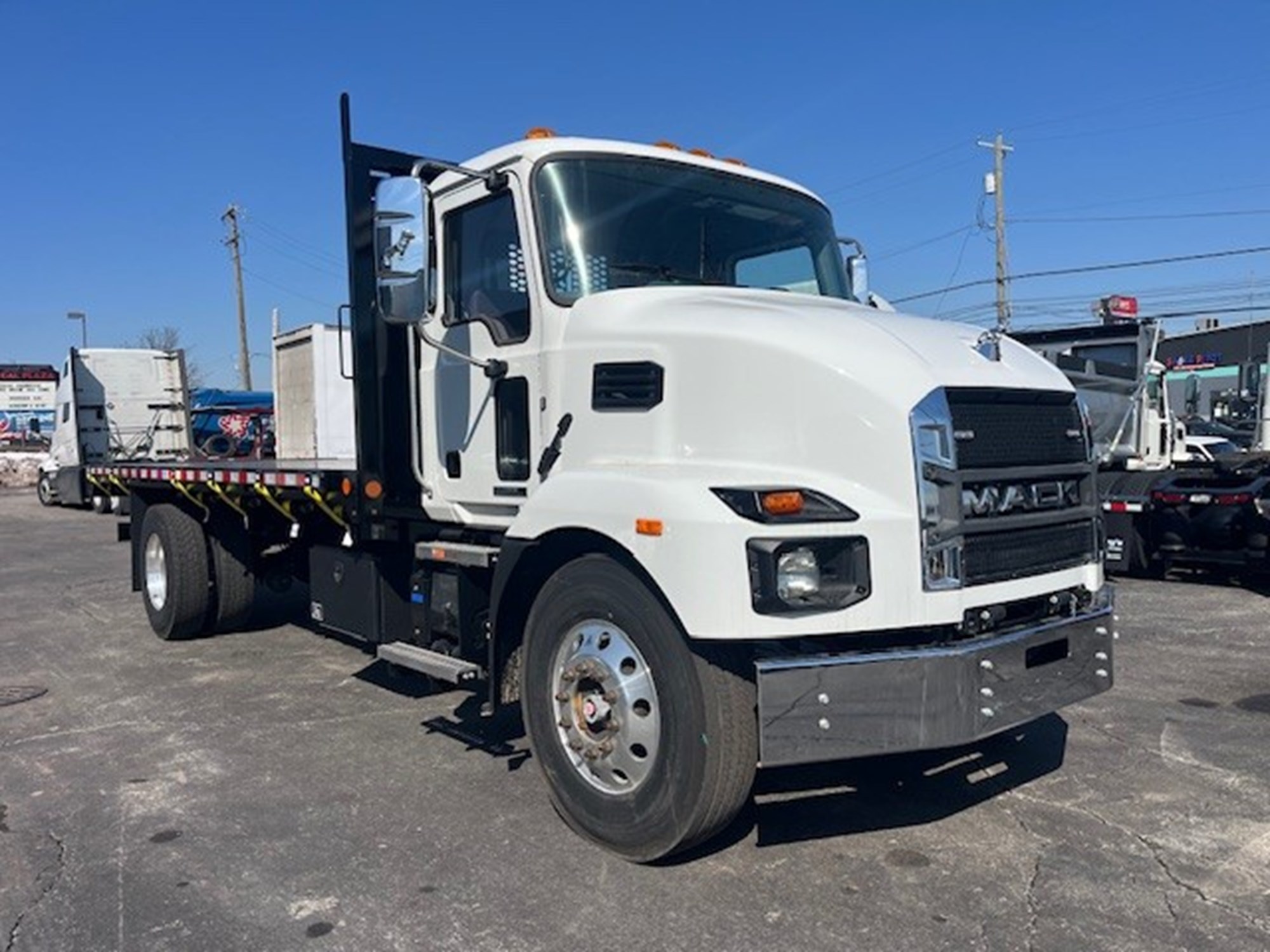 2024 MACK MD 2024 MACK MD - image 2 of 6