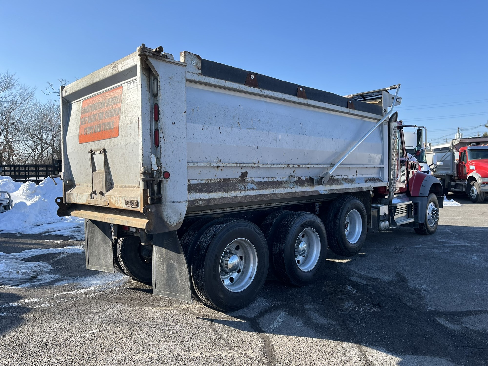 2019 MACK GRANITE 2019 MACK GRANITE - image 4 of 6