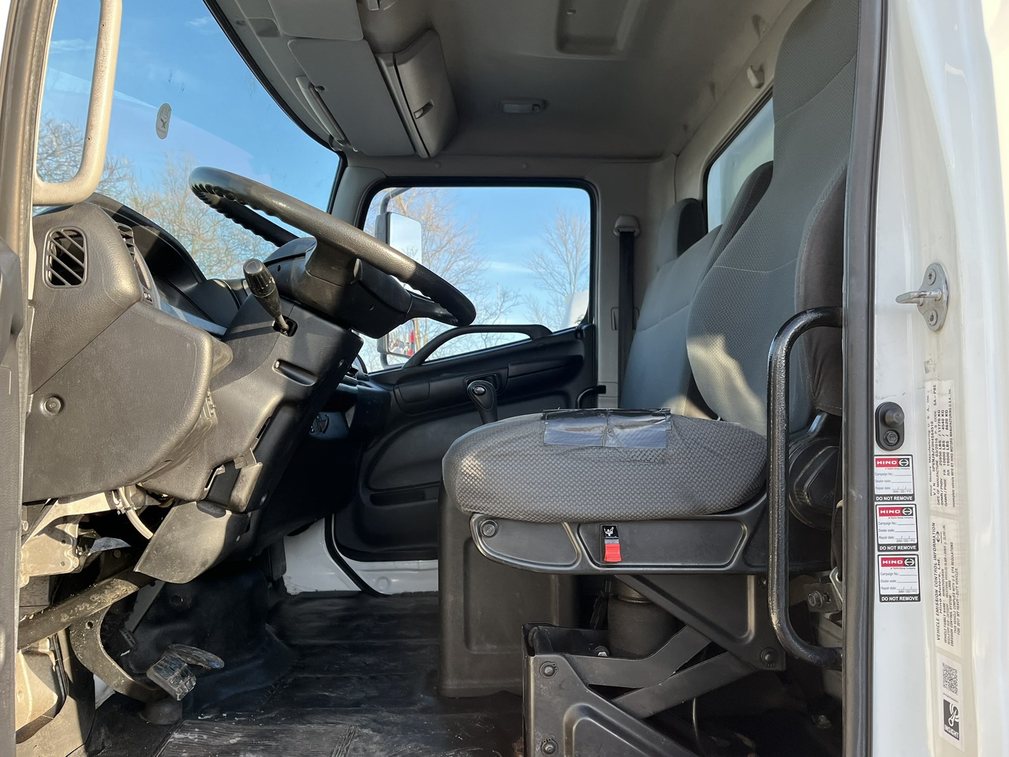 2017 HINO 268A 1048019-07 2017 HINO 268A 1048019-07