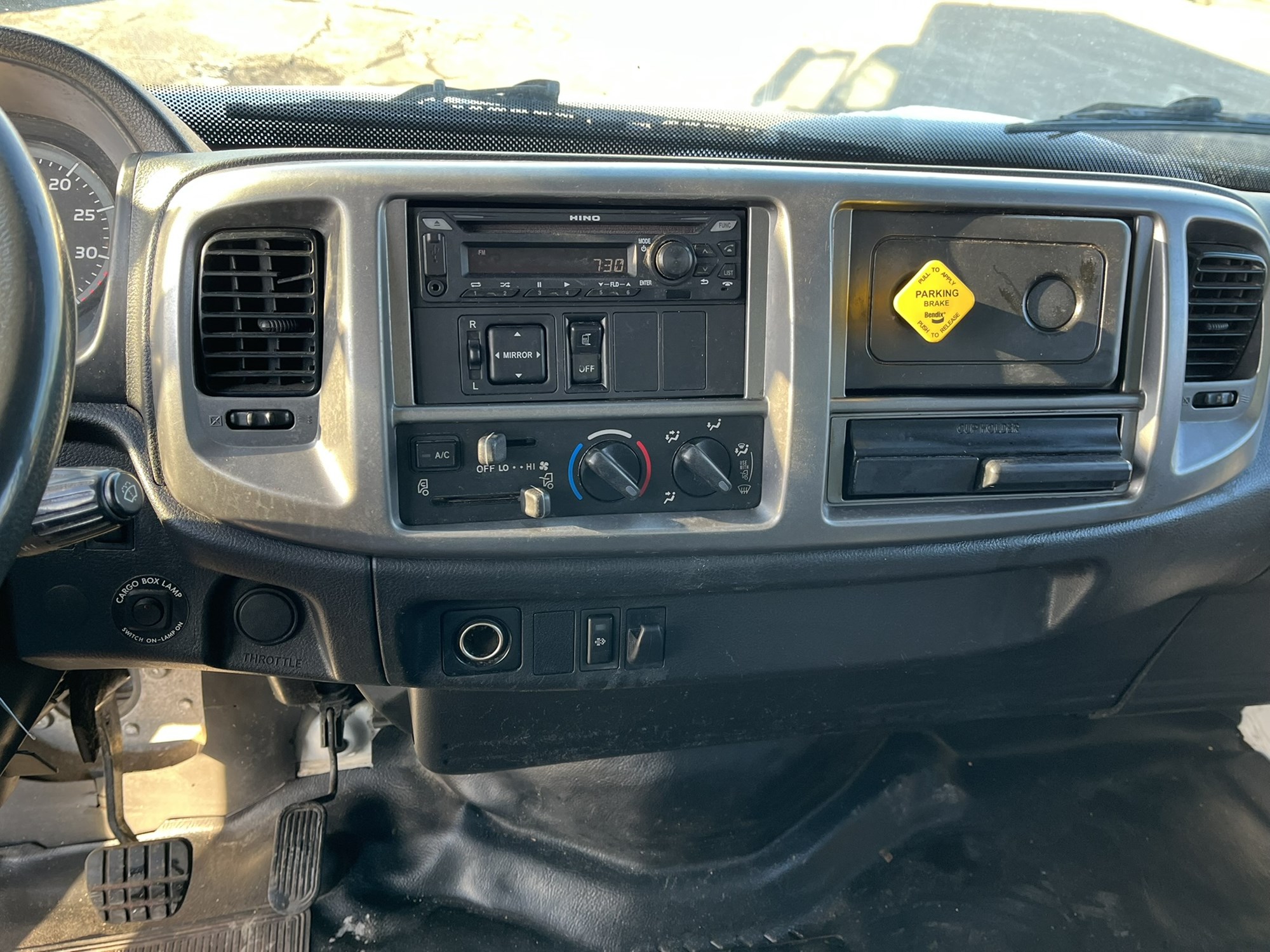 2017 HINO 268A 1048019-11 2017 HINO 268A 1048019-11